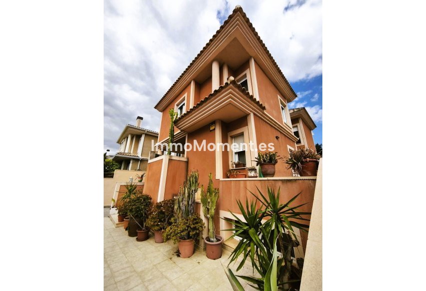 Reventa - Villa independiente - Alicante - Alicante Centro