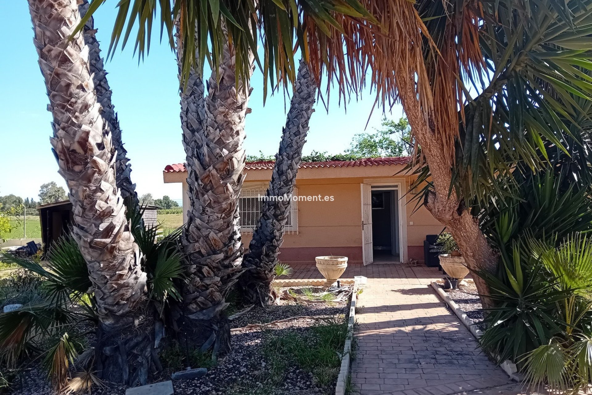 Reventa - Villa independiente - Dolores - Dolores Centro