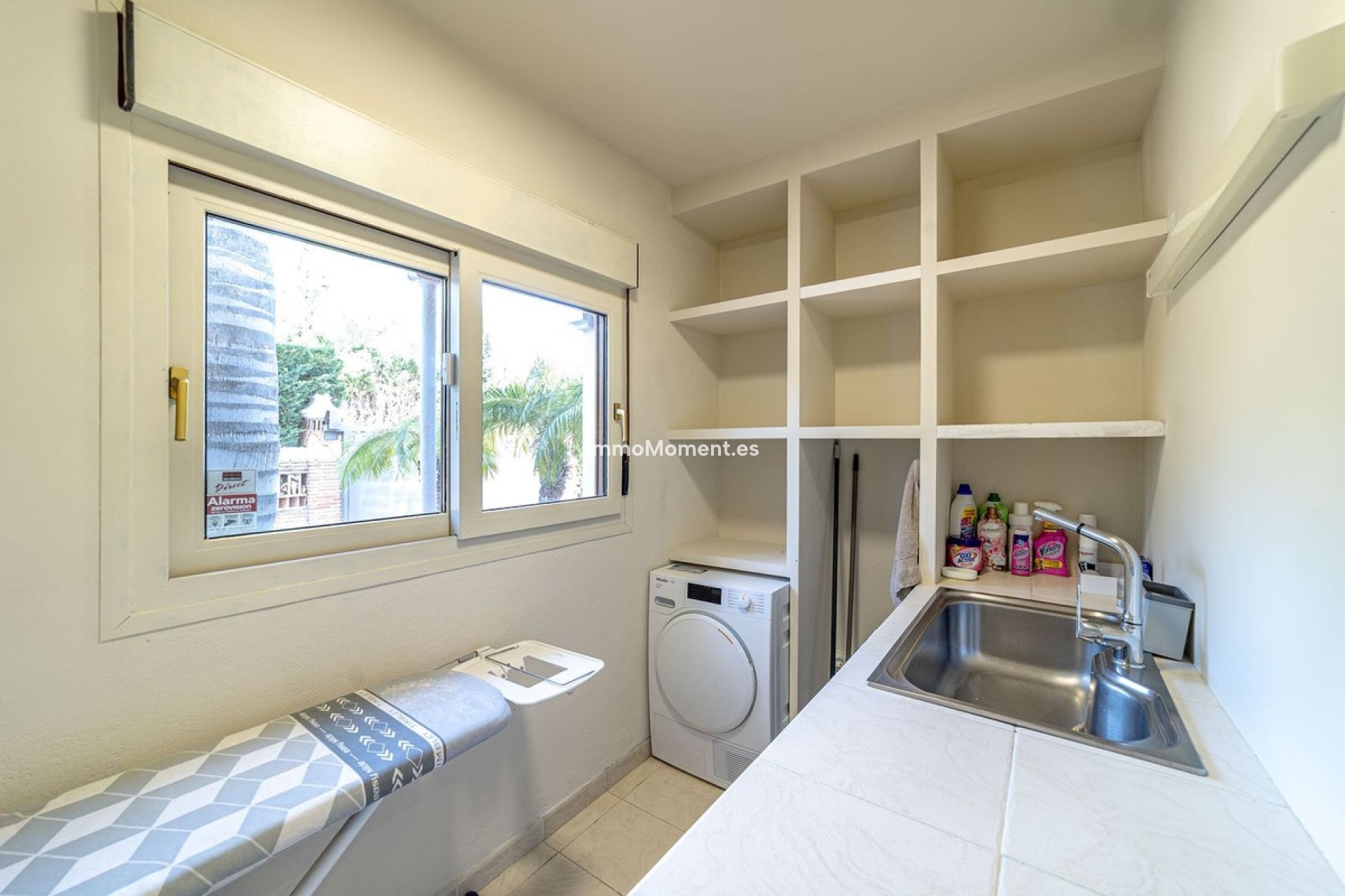 Reventa - Villa independiente - Estepona  - Atalaya