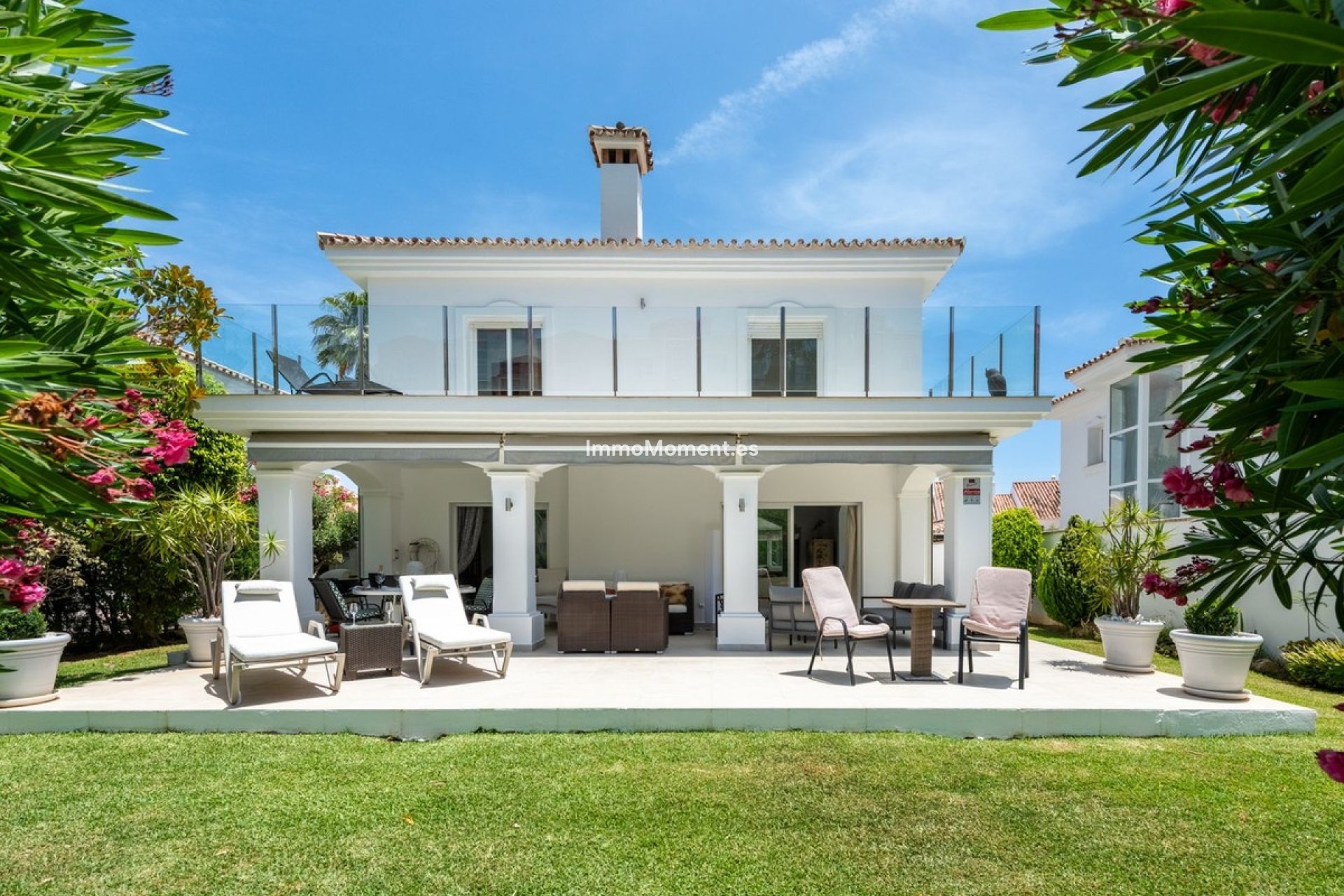 Reventa - Villa independiente - Estepona  - Atalaya