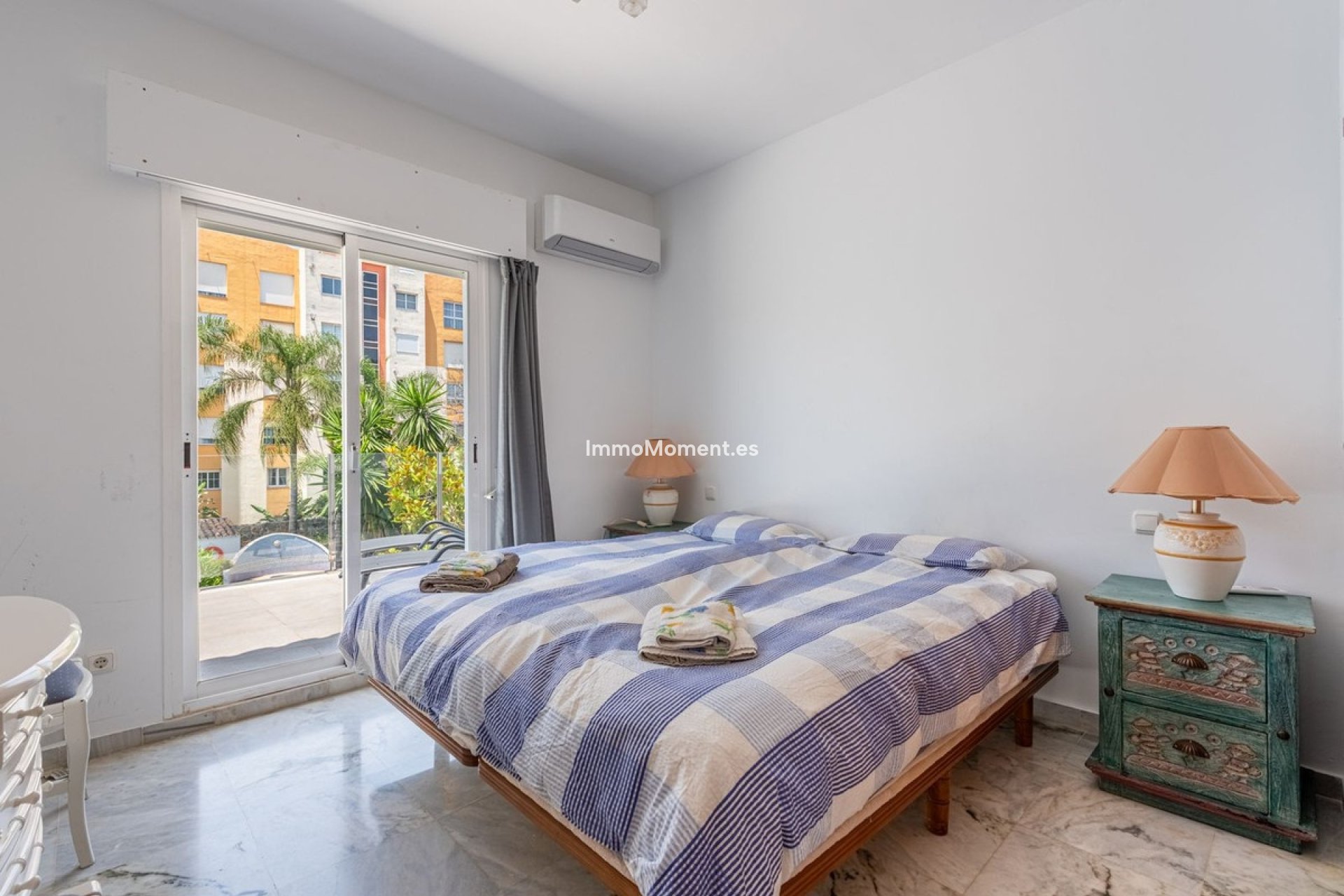 Reventa - Villa independiente - Estepona  - Atalaya