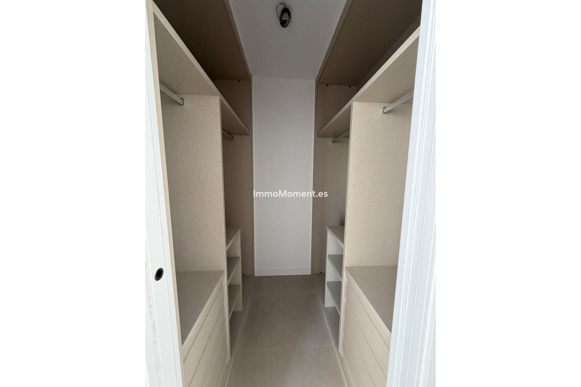 Reventa - Villa independiente - Estepona  - Atalaya