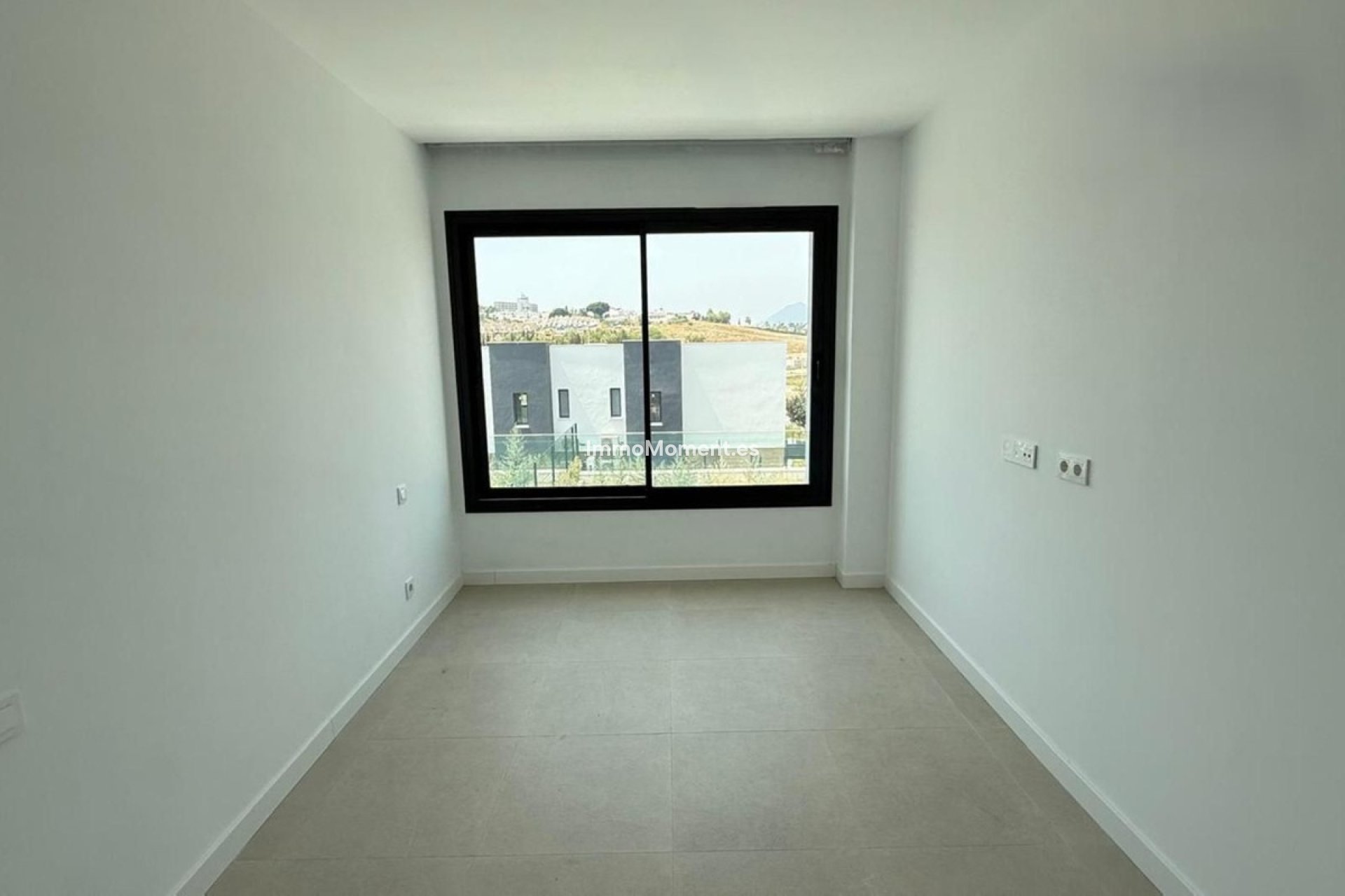 Reventa - Villa independiente - Estepona  - Atalaya