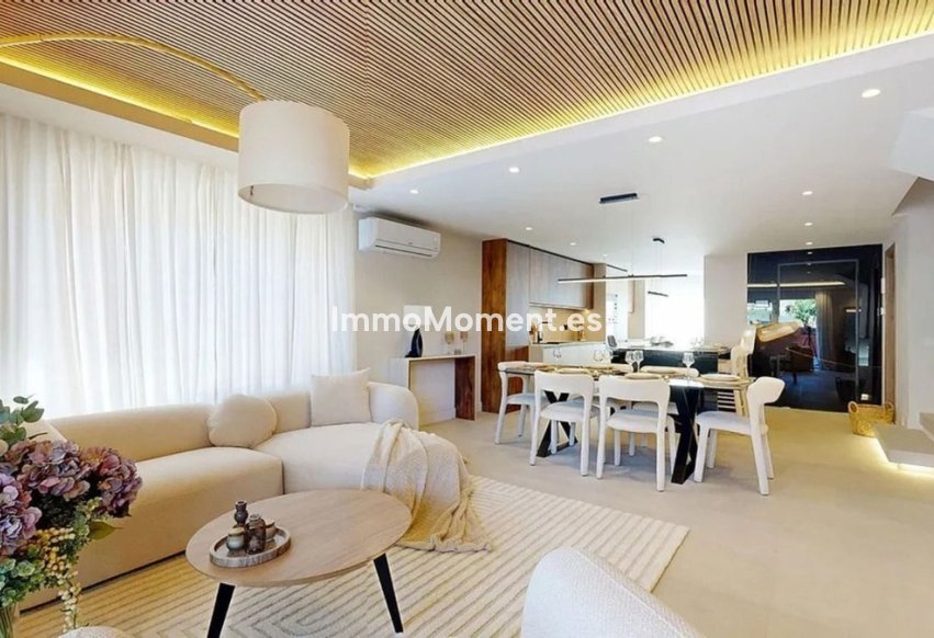 Reventa - Villa independiente - Estepona  - Atalaya