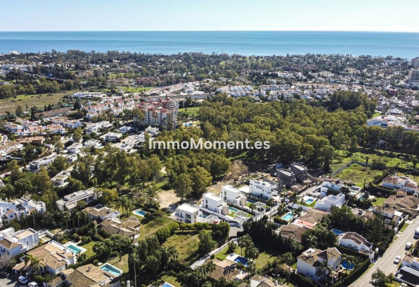 Reventa - Villa independiente - Estepona  - Atalaya