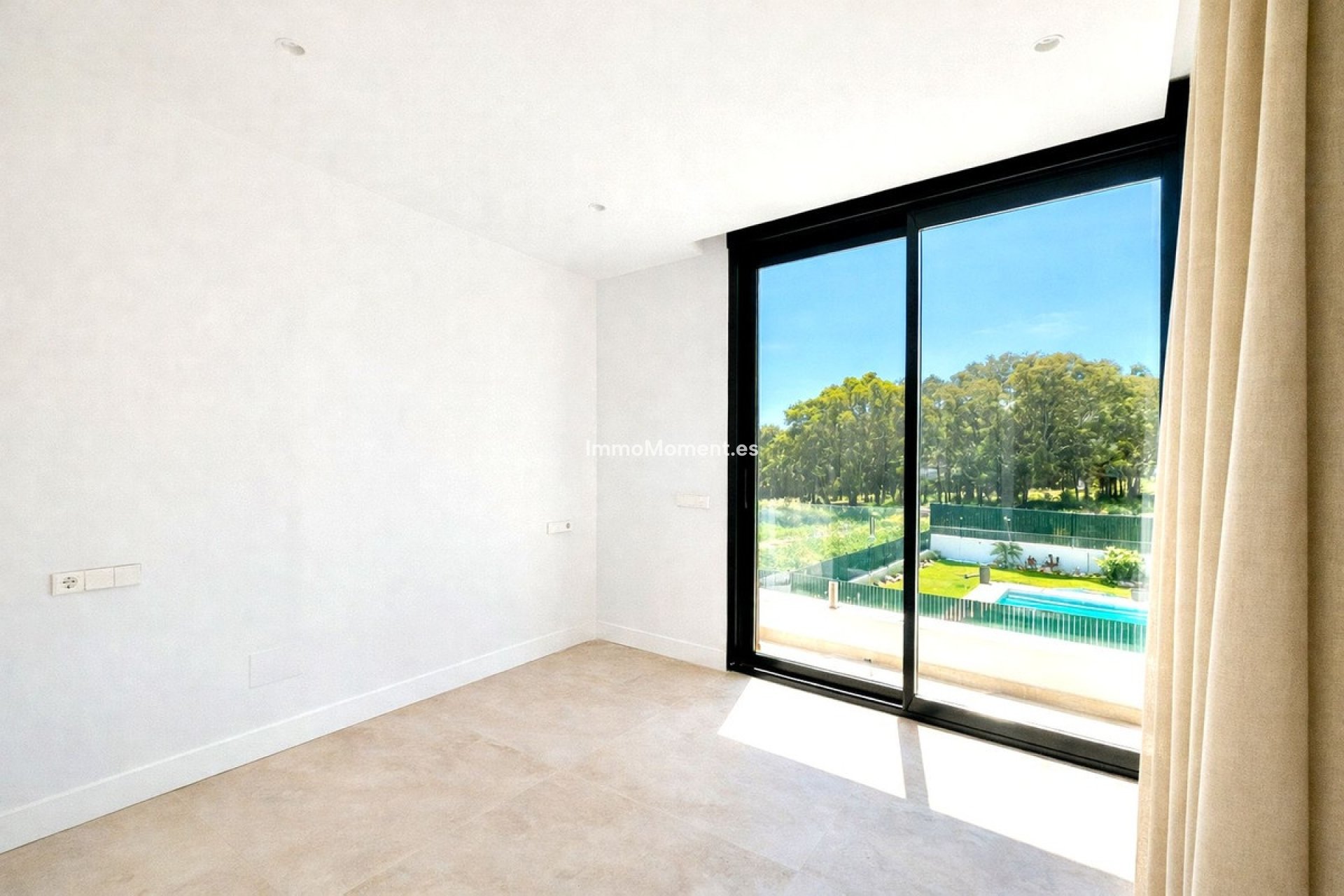 Reventa - Villa independiente - Estepona  - Atalaya
