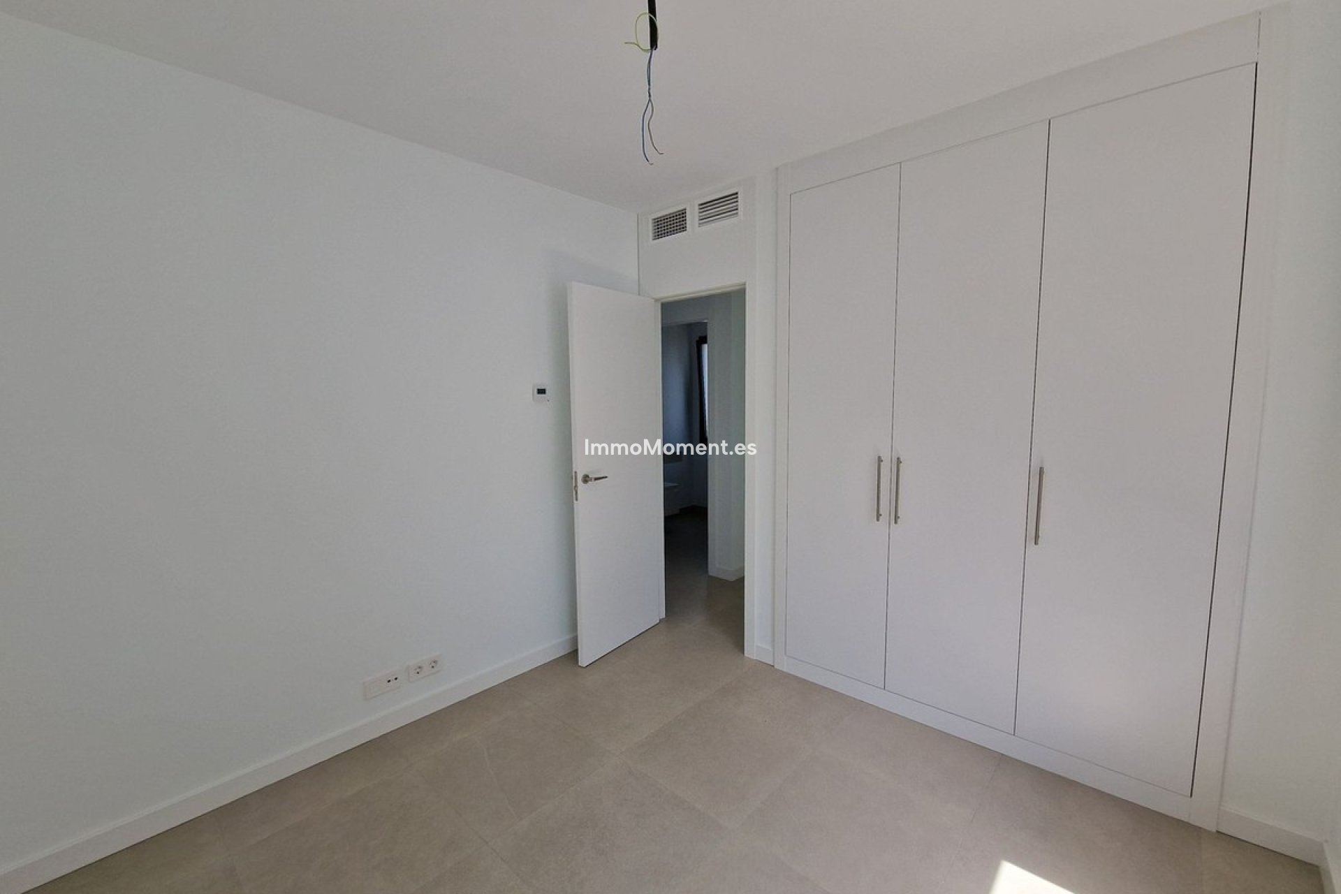 Reventa - Villa independiente - Estepona  - Atalaya