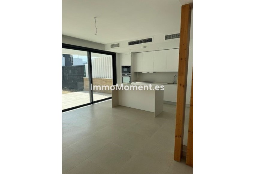 Reventa - Villa independiente - Estepona  - Atalaya