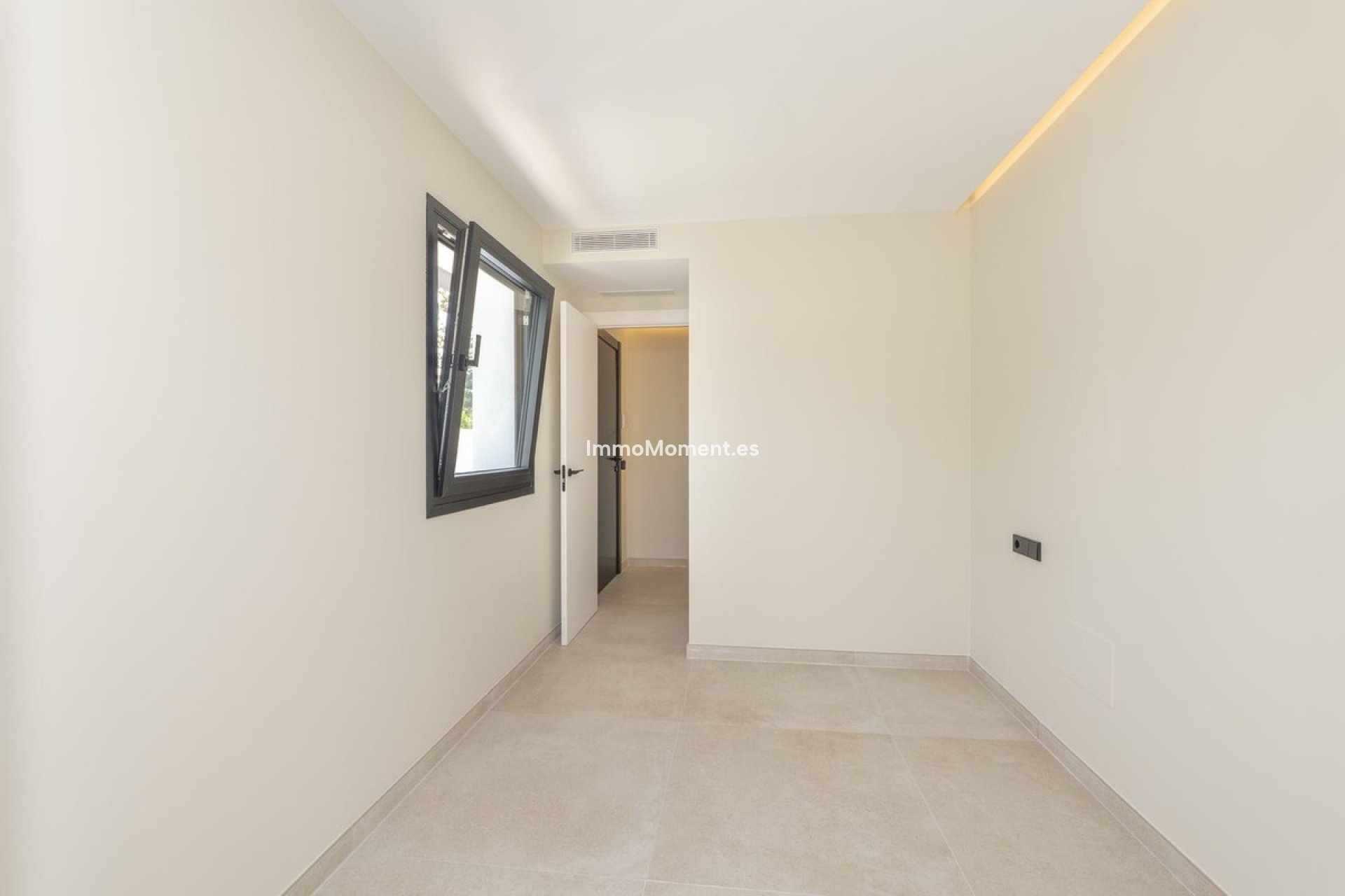 Reventa - Villa independiente - Estepona  - Atalaya