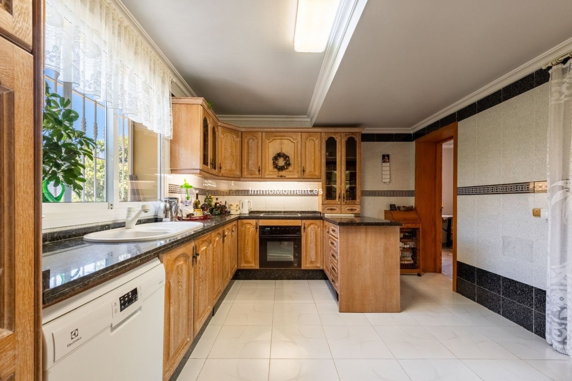 Reventa - Villa independiente - Estepona  - Atalaya