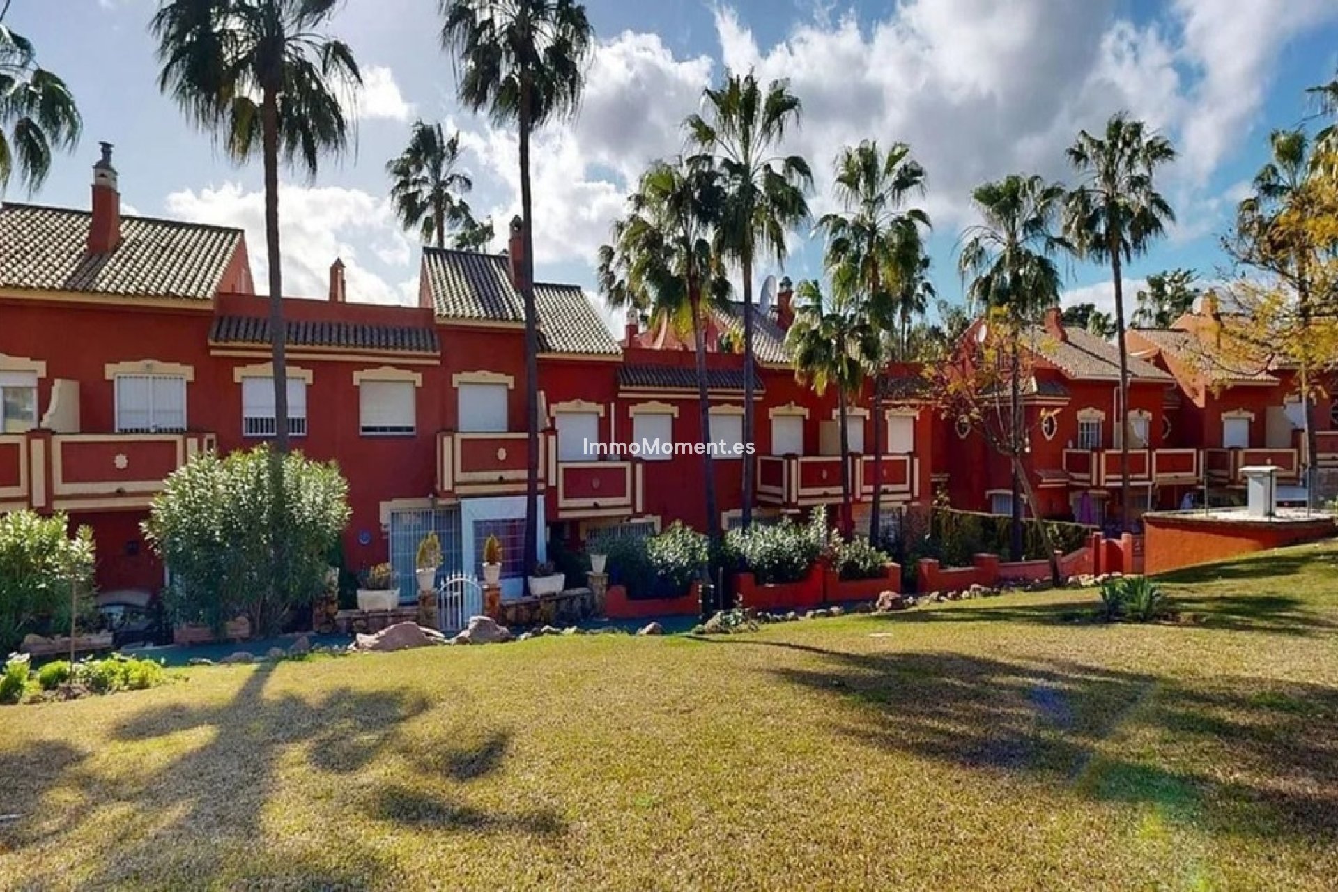 Reventa - Villa independiente - Estepona  - Atalaya