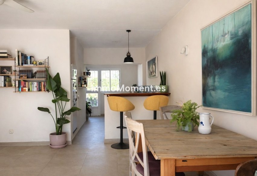 Reventa - Villa independiente - Estepona  - Benamara