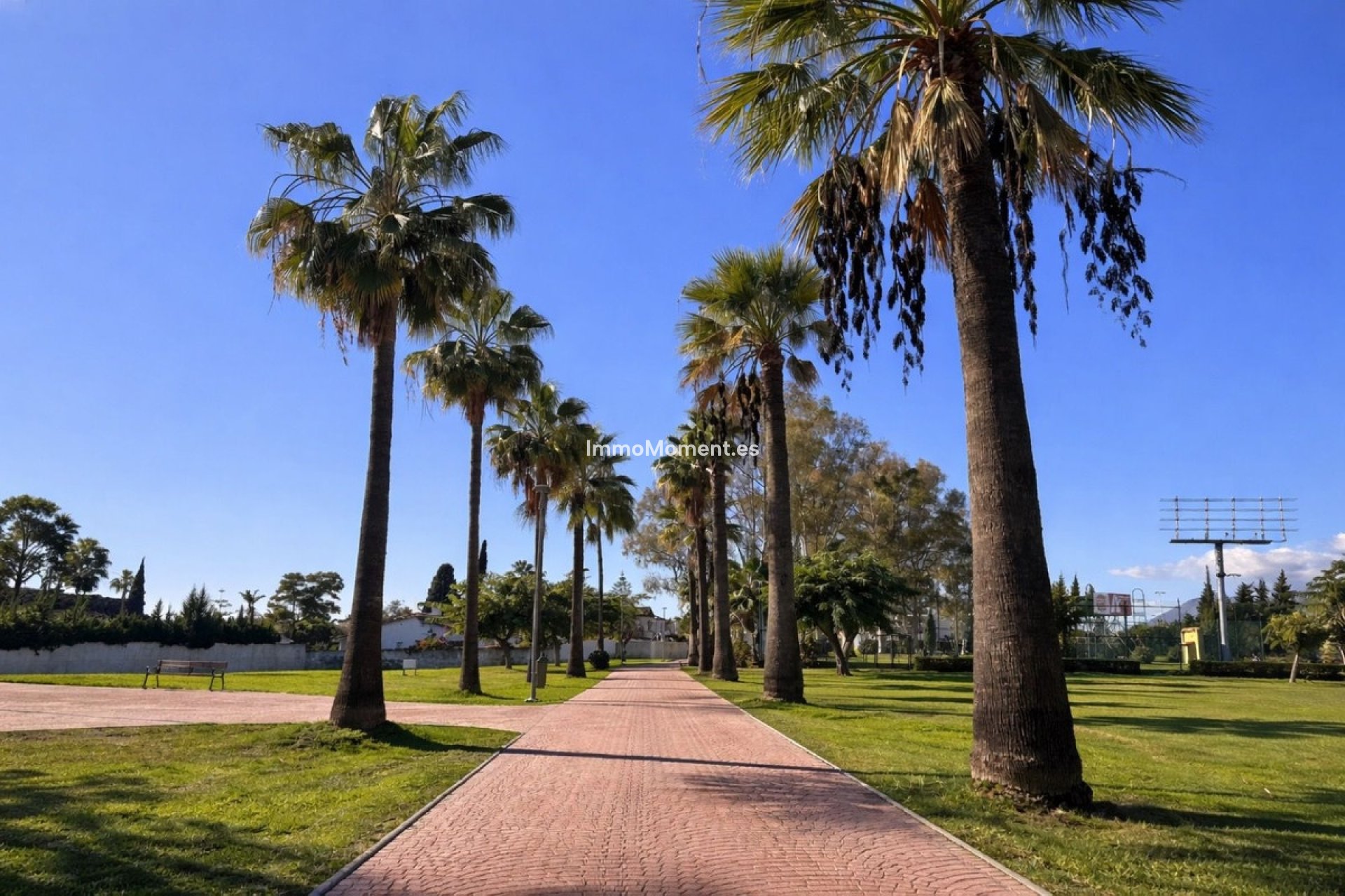 Reventa - Villa independiente - Estepona  - Benamara
