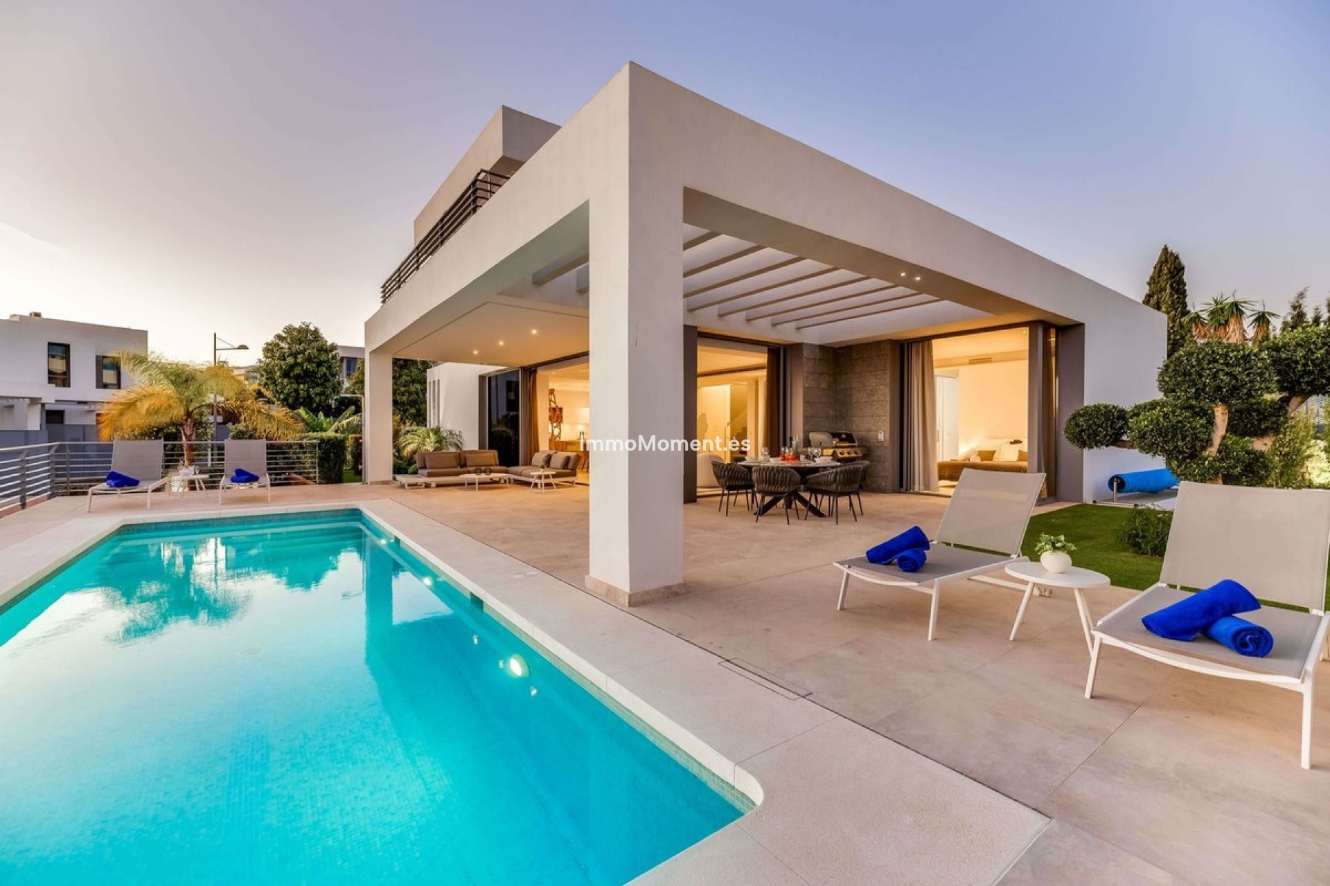 Reventa - Villa independiente - Estepona  - Cancelada