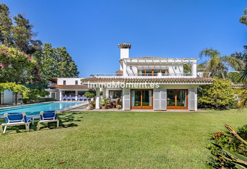 Reventa - Villa independiente - Estepona  - Cancelada