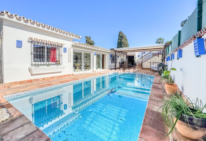 Reventa - Villa independiente - Estepona  - Costalita
