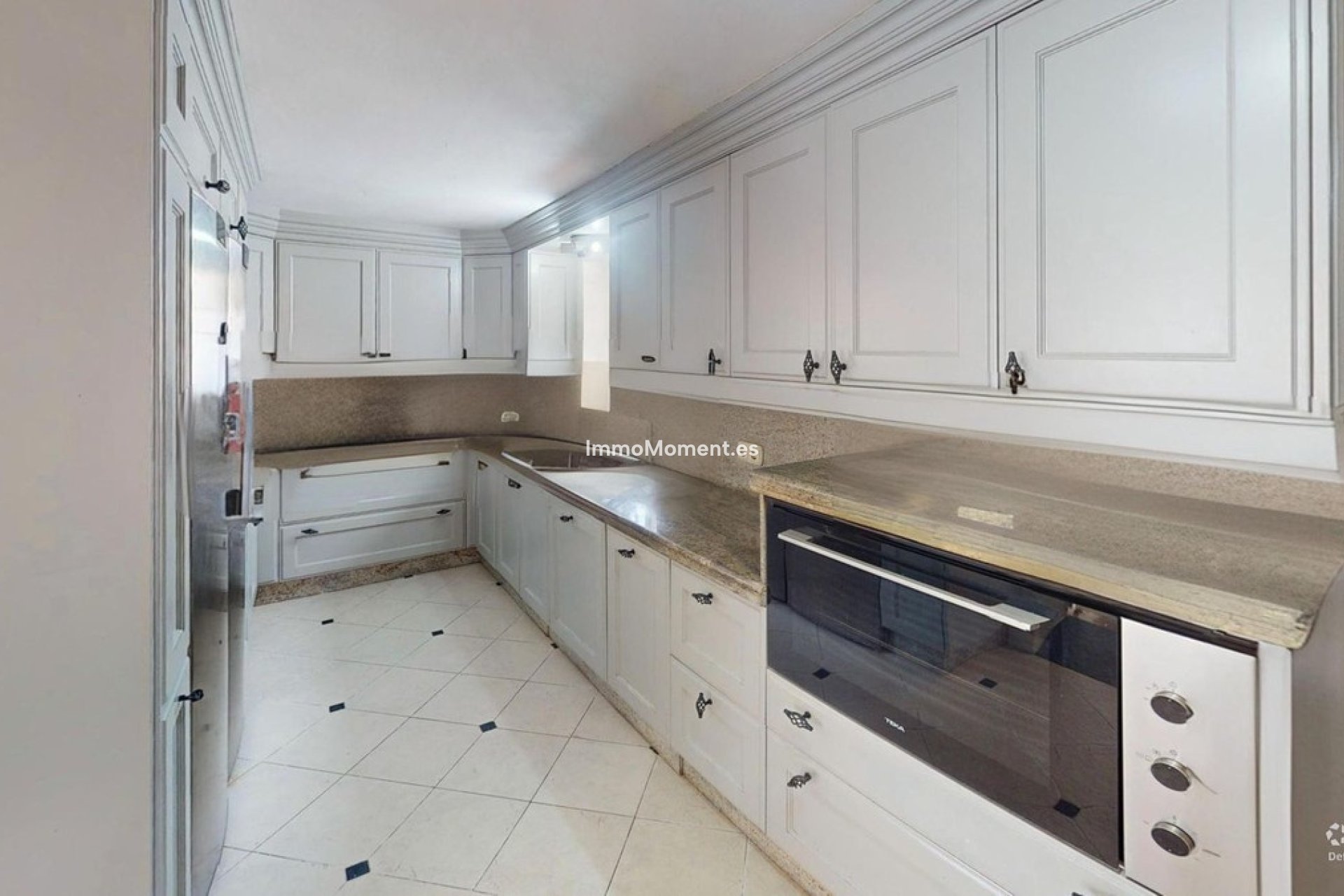 Reventa - Villa independiente - Estepona  - Costalita