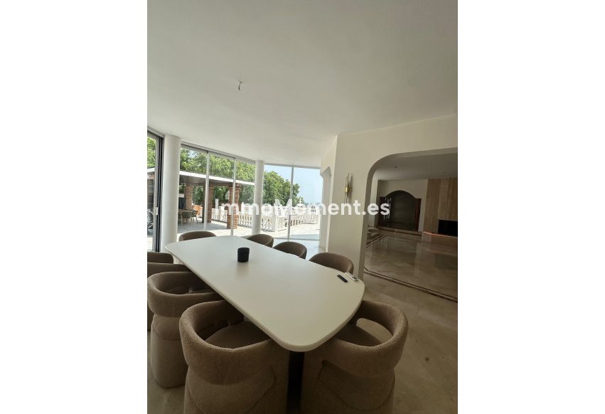 Reventa - Villa independiente - Estepona  - Estepona Centro