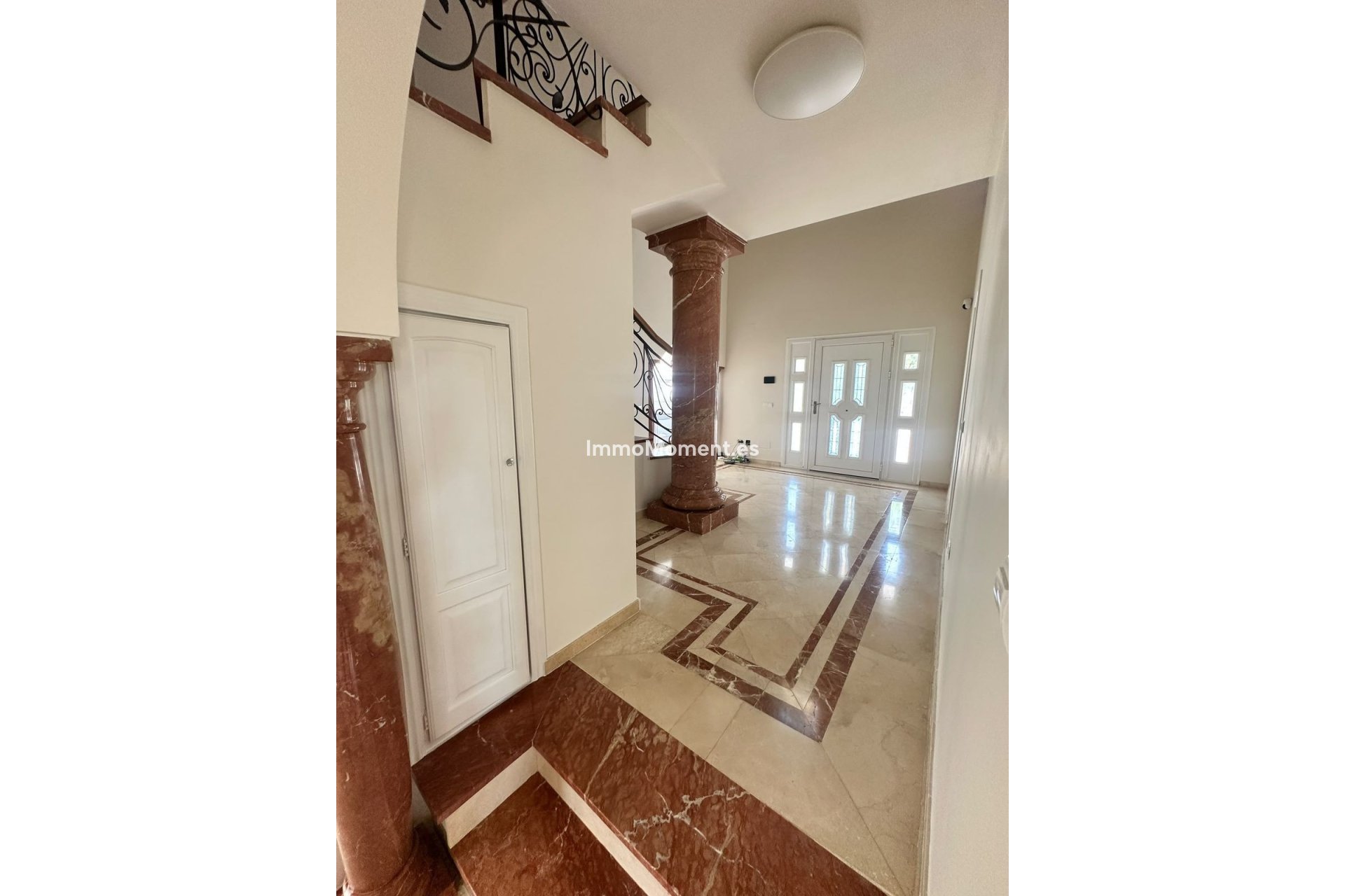 Reventa - Villa independiente - Estepona  - Estepona Centro