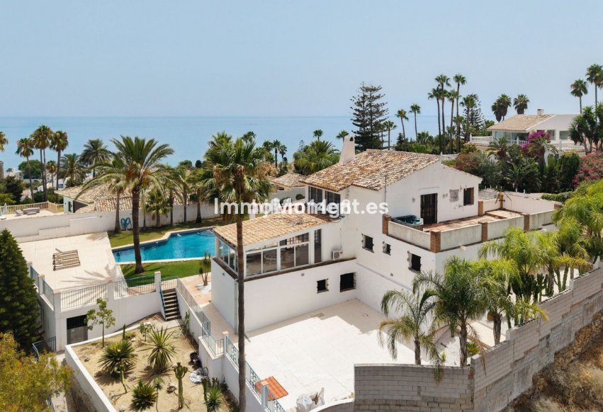 Reventa - Villa independiente - Estepona  - Estepona Centro