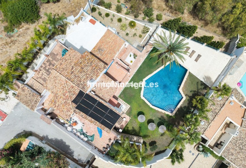 Reventa - Villa independiente - Estepona  - Estepona Centro