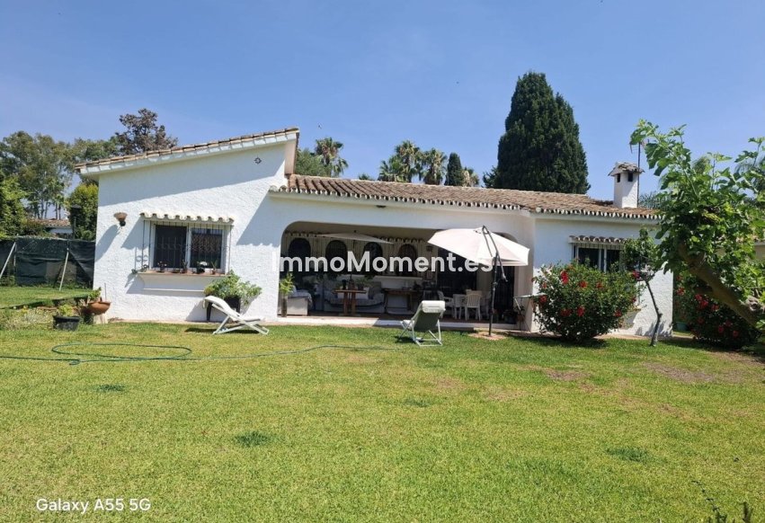 Reventa - Villa independiente - Estepona  - Estepona Centro