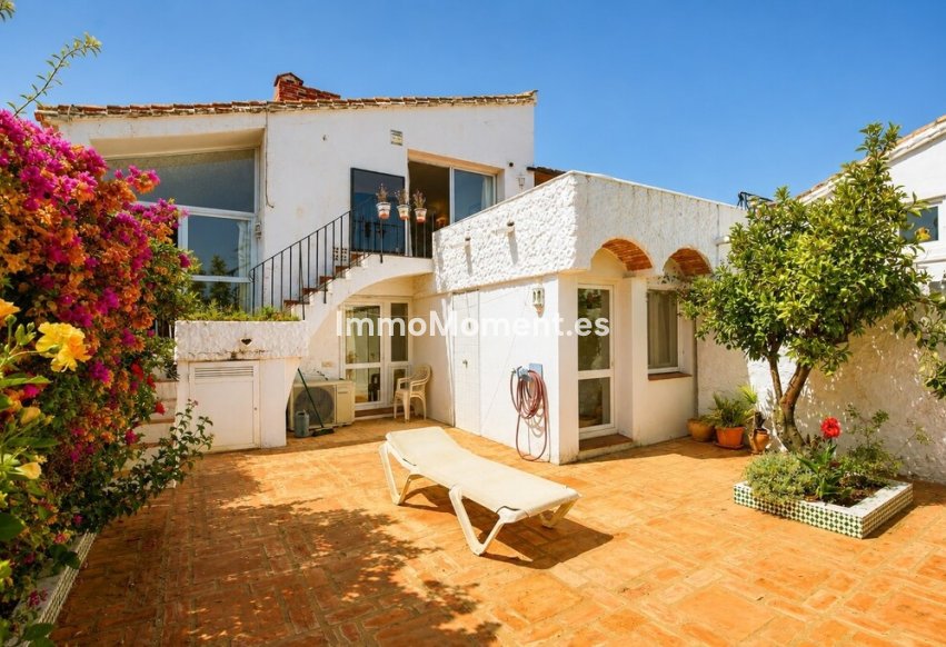 Reventa - Villa independiente - Estepona  - Estepona Centro