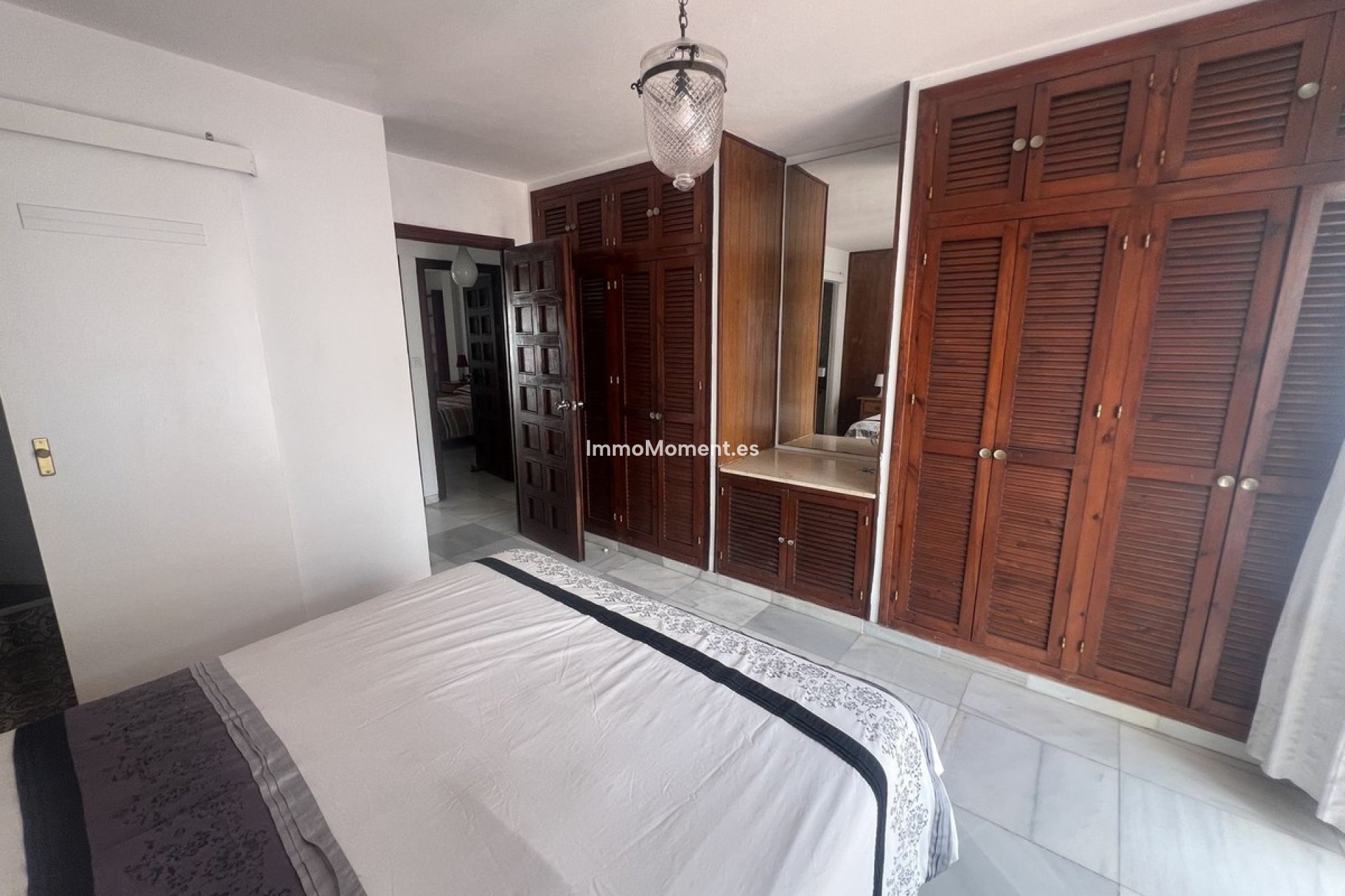 Reventa - Villa independiente - Estepona  - Estepona Centro