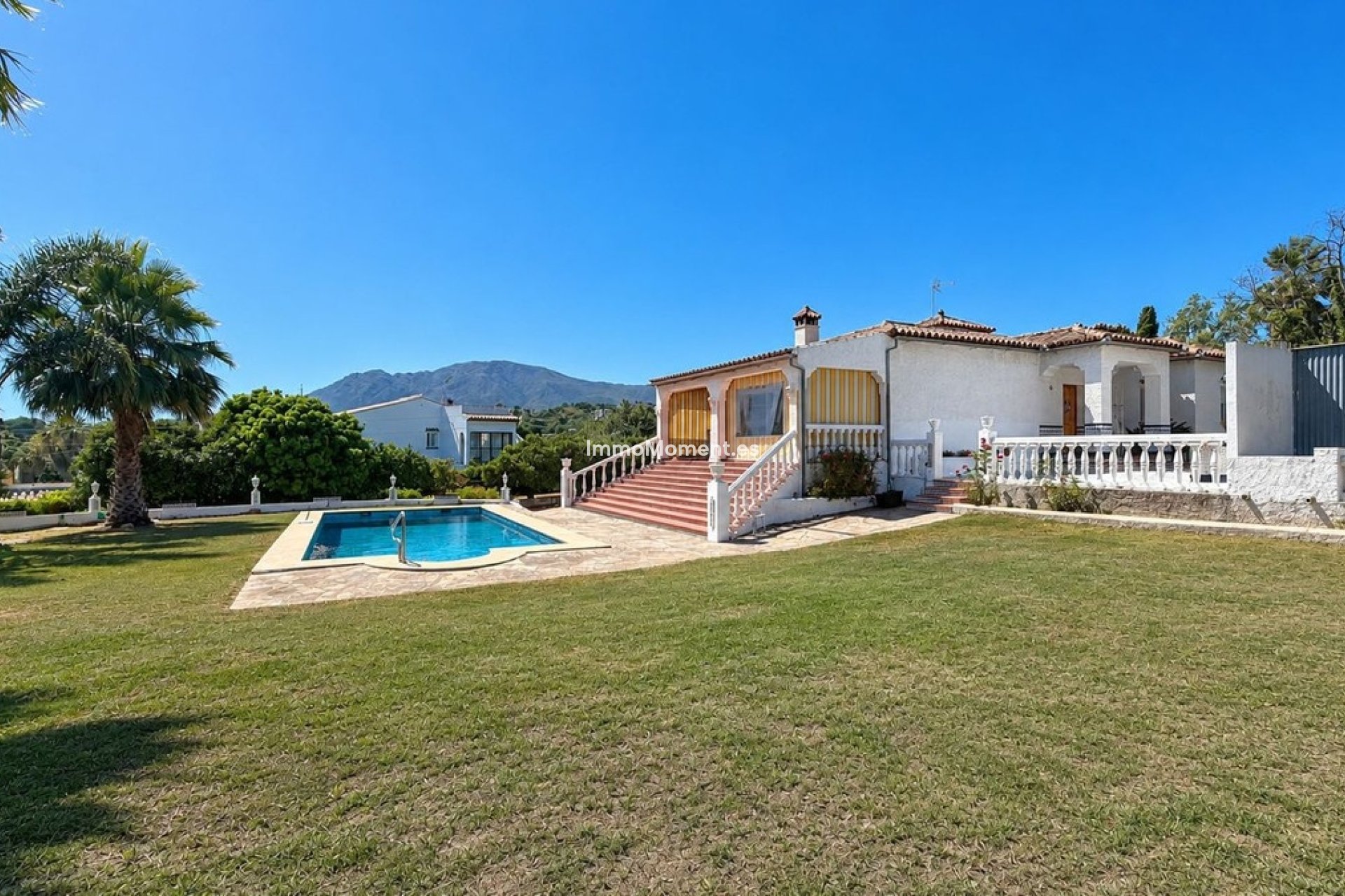 Reventa - Villa independiente - Estepona  - Estepona Centro