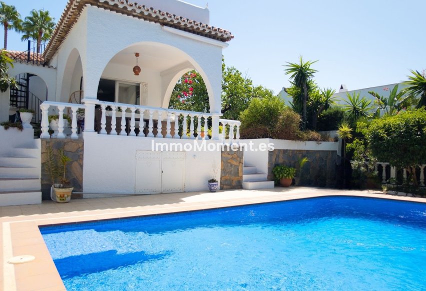 Reventa - Villa independiente - Estepona  - Estepona Centro