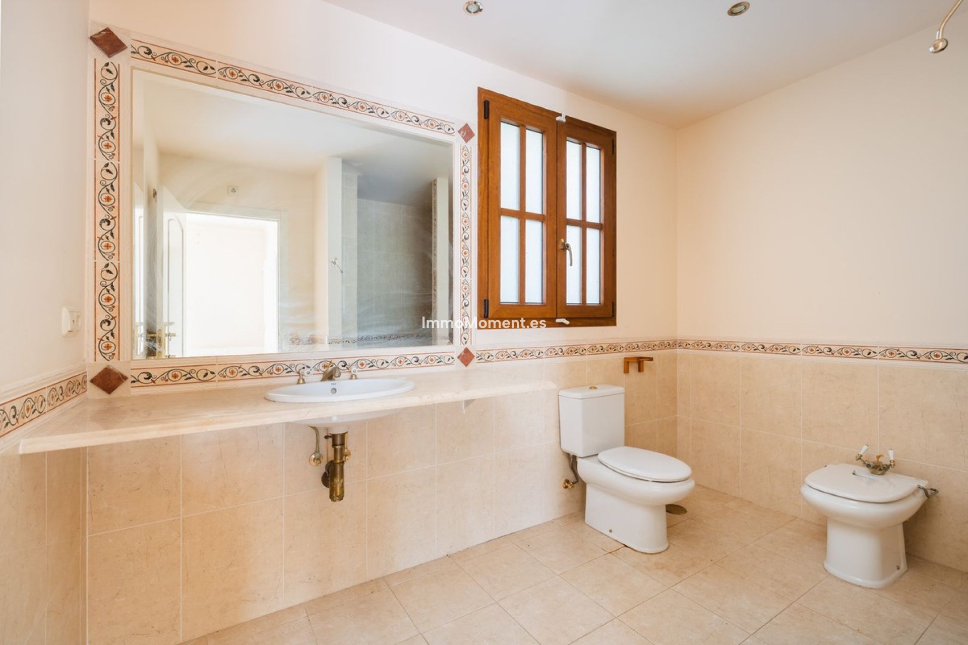 Reventa - Villa independiente - Estepona  - Estepona Centro