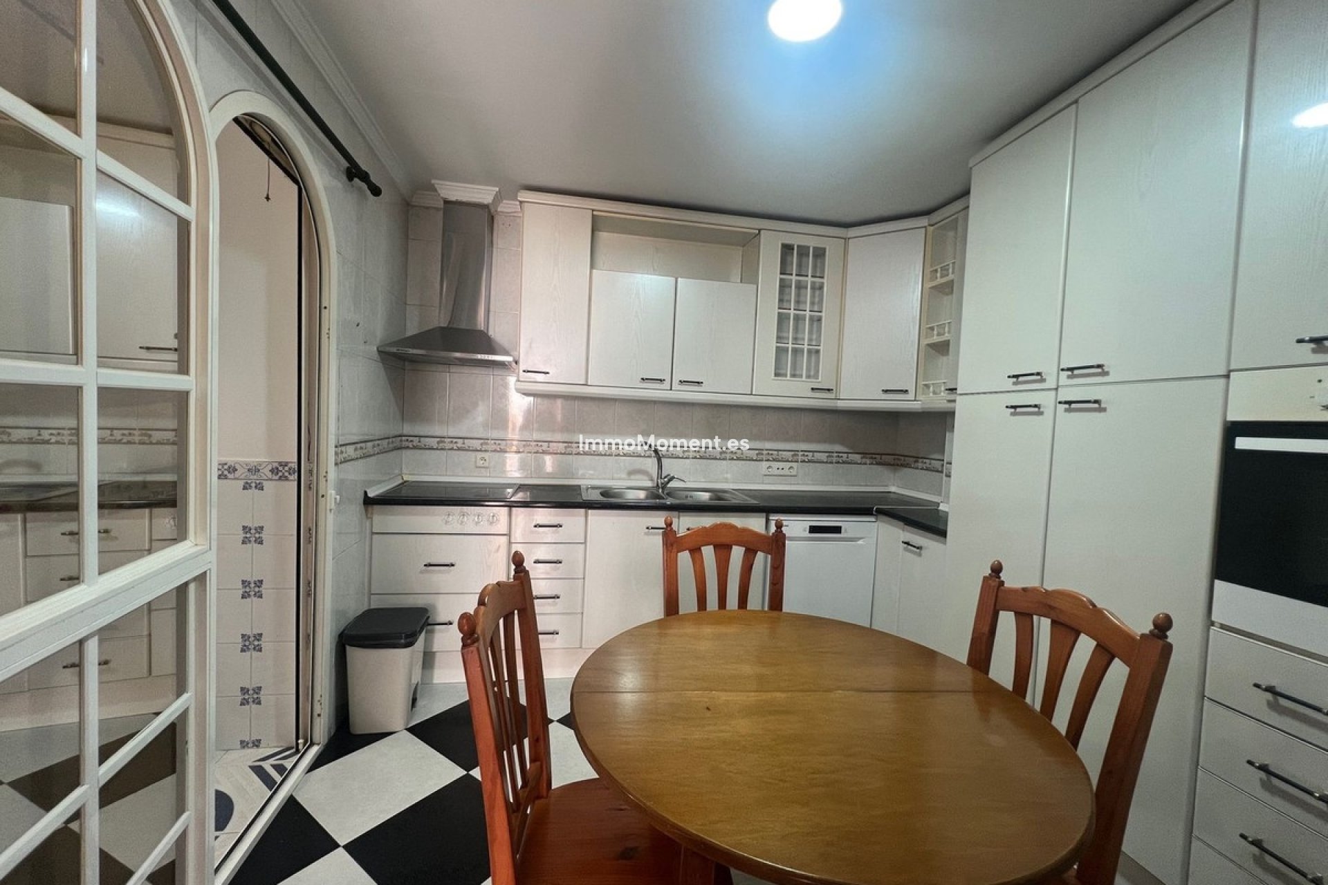 Reventa - Villa independiente - Estepona  - Estepona Centro