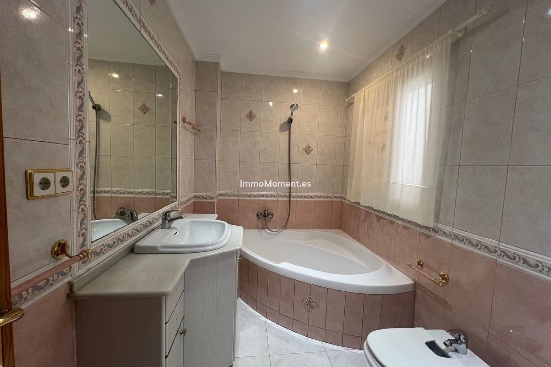 Reventa - Villa independiente - Estepona  - Estepona Centro