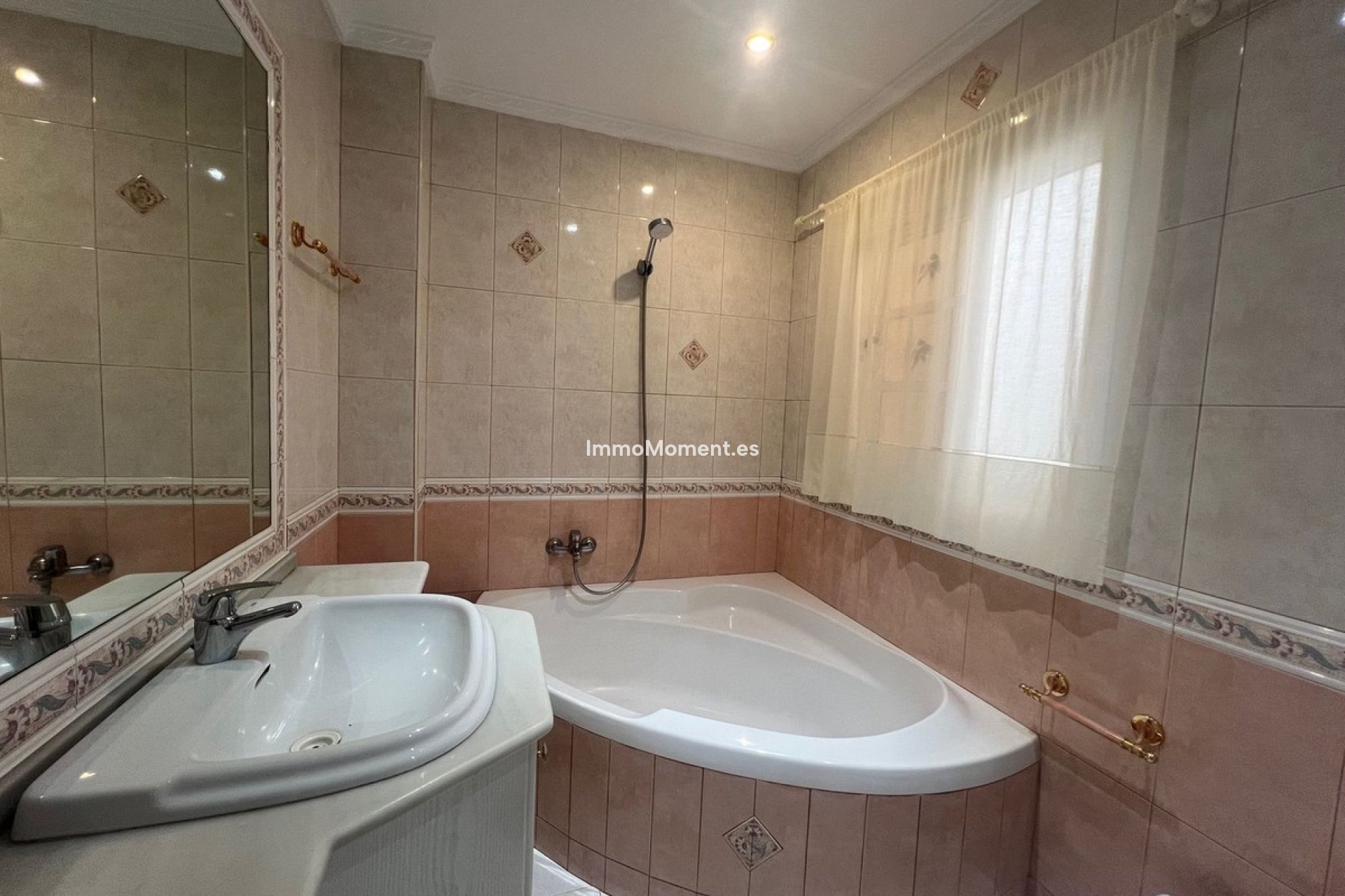 Reventa - Villa independiente - Estepona  - Estepona Centro