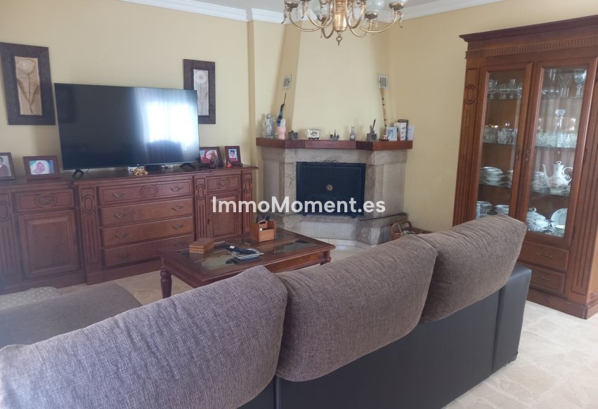 Reventa - Villa independiente - Estepona  - Estepona Centro