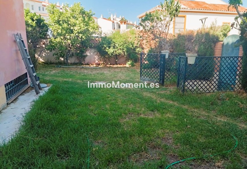 Reventa - Villa independiente - Estepona  - Estepona Centro
