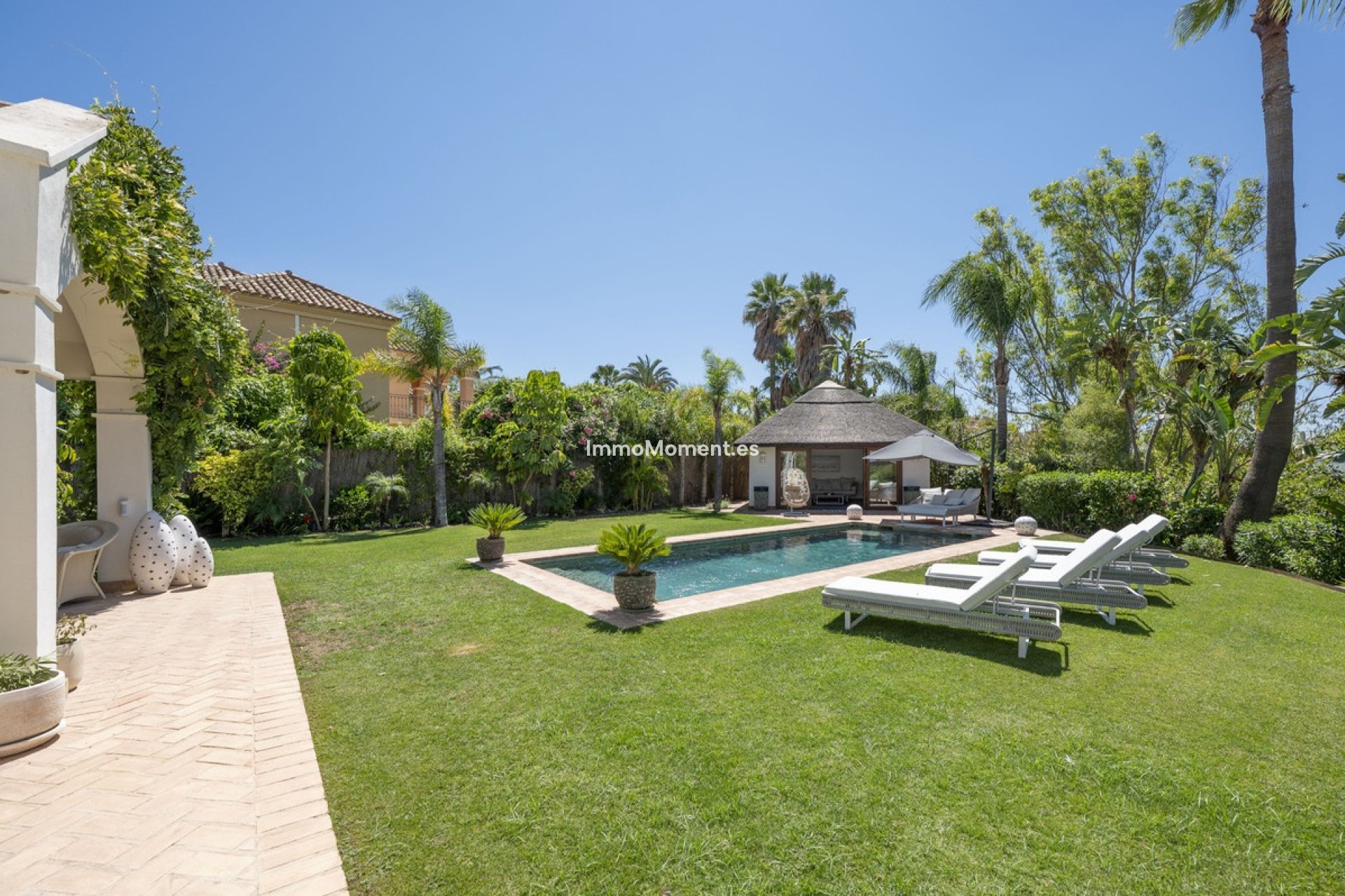 Reventa - Villa independiente - Estepona  - Estepona Centro