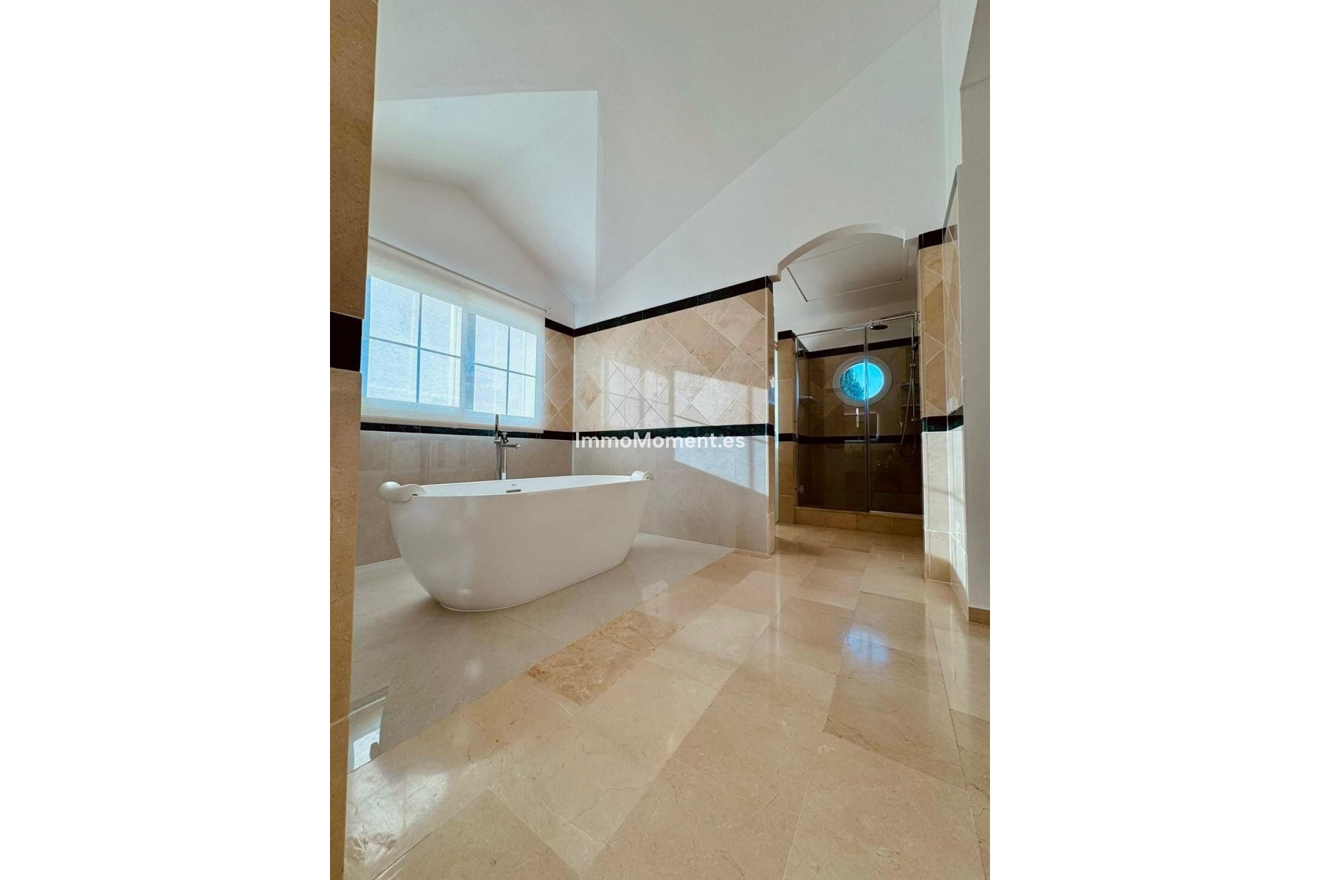 Reventa - Villa independiente - Estepona  - Estepona Centro