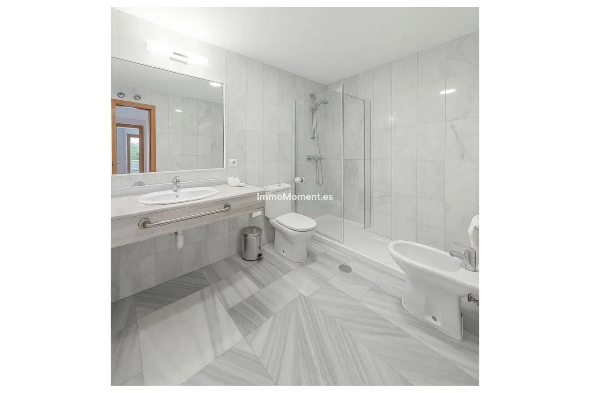 Reventa - Villa independiente - Estepona  - Estepona Centro