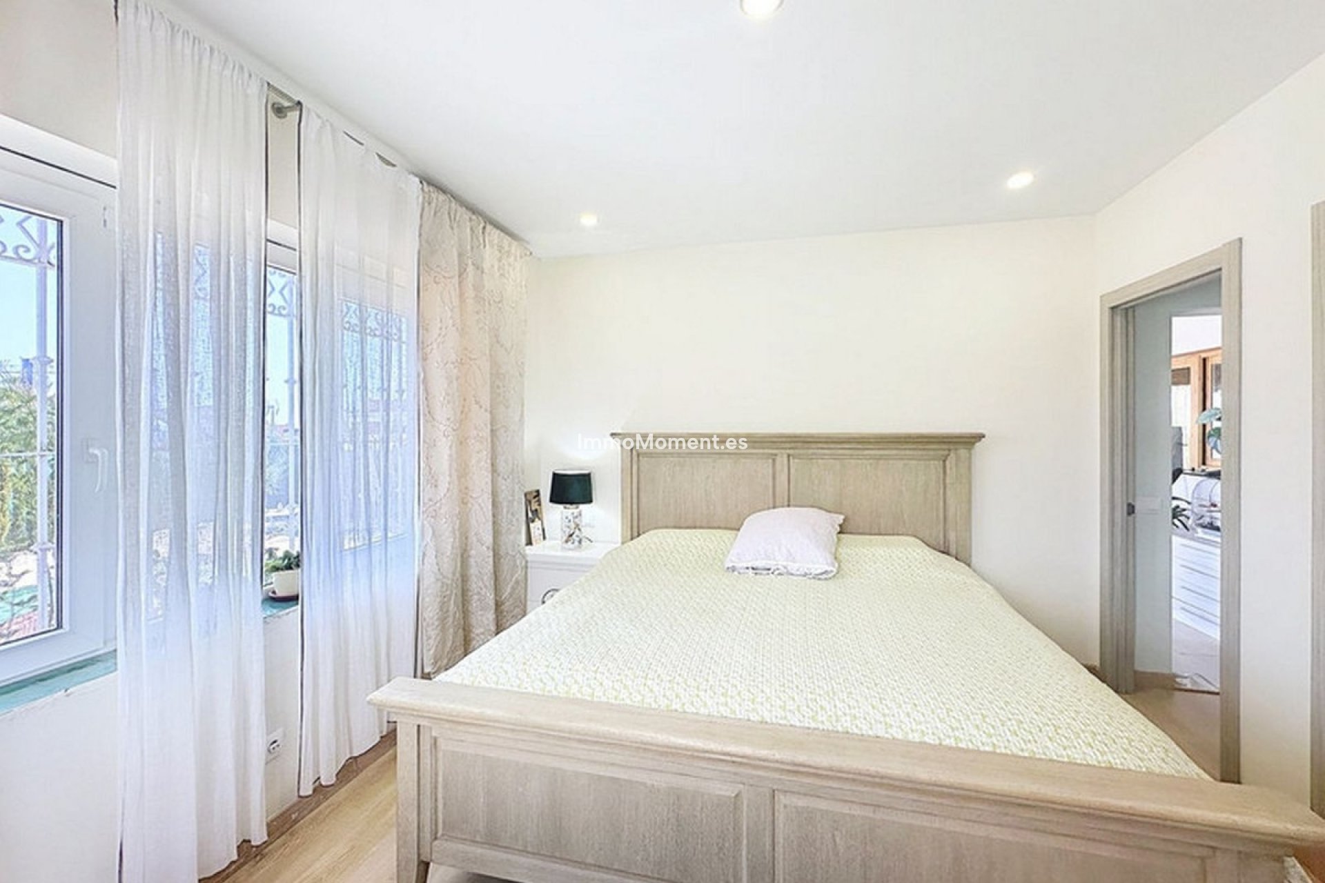 Reventa - Villa independiente - Estepona  - Estepona Centro