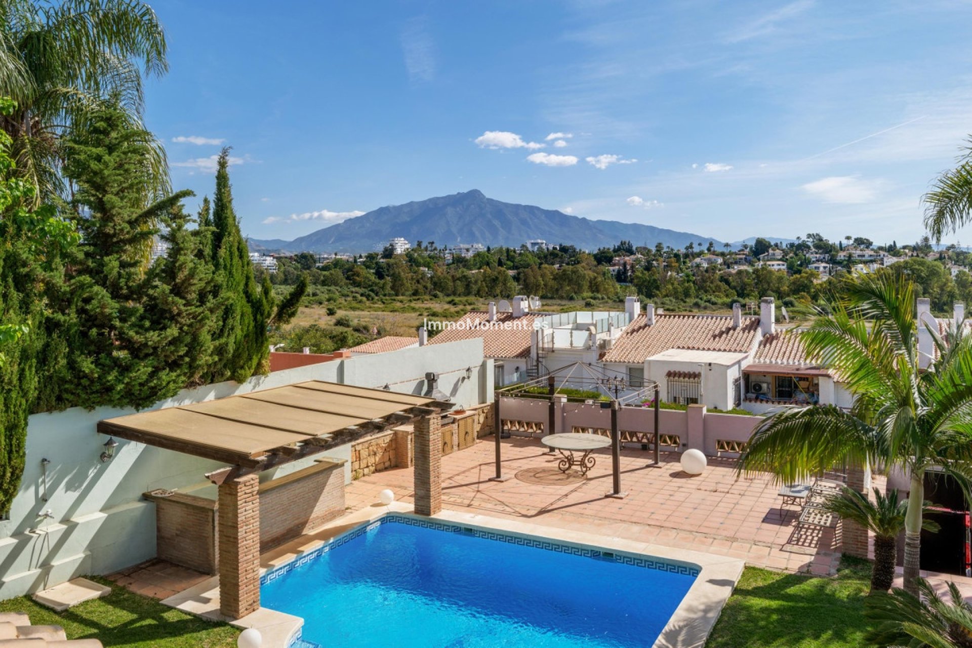 Reventa - Villa independiente - Estepona  - Estepona Centro