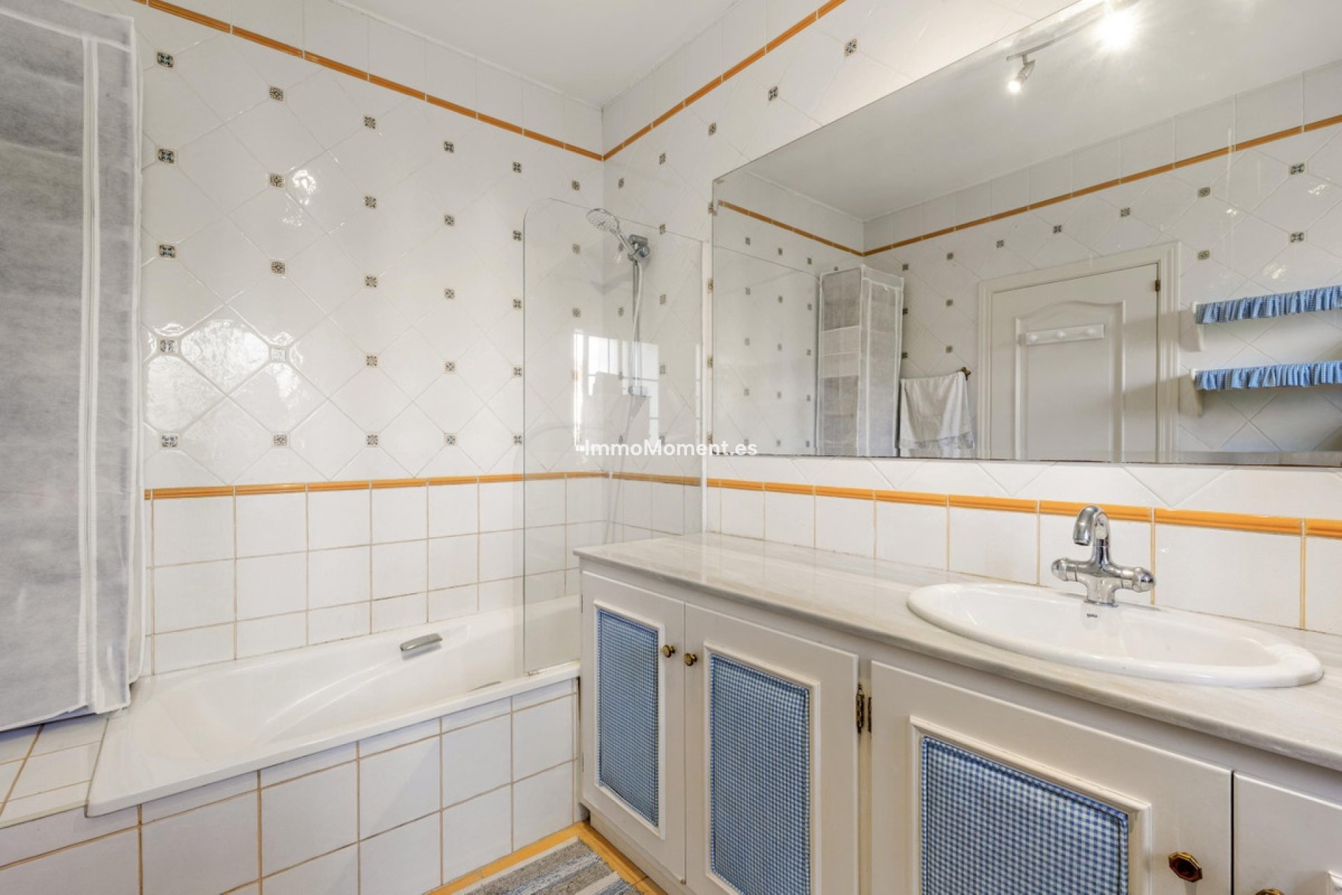 Reventa - Villa independiente - Estepona  - Estepona Centro