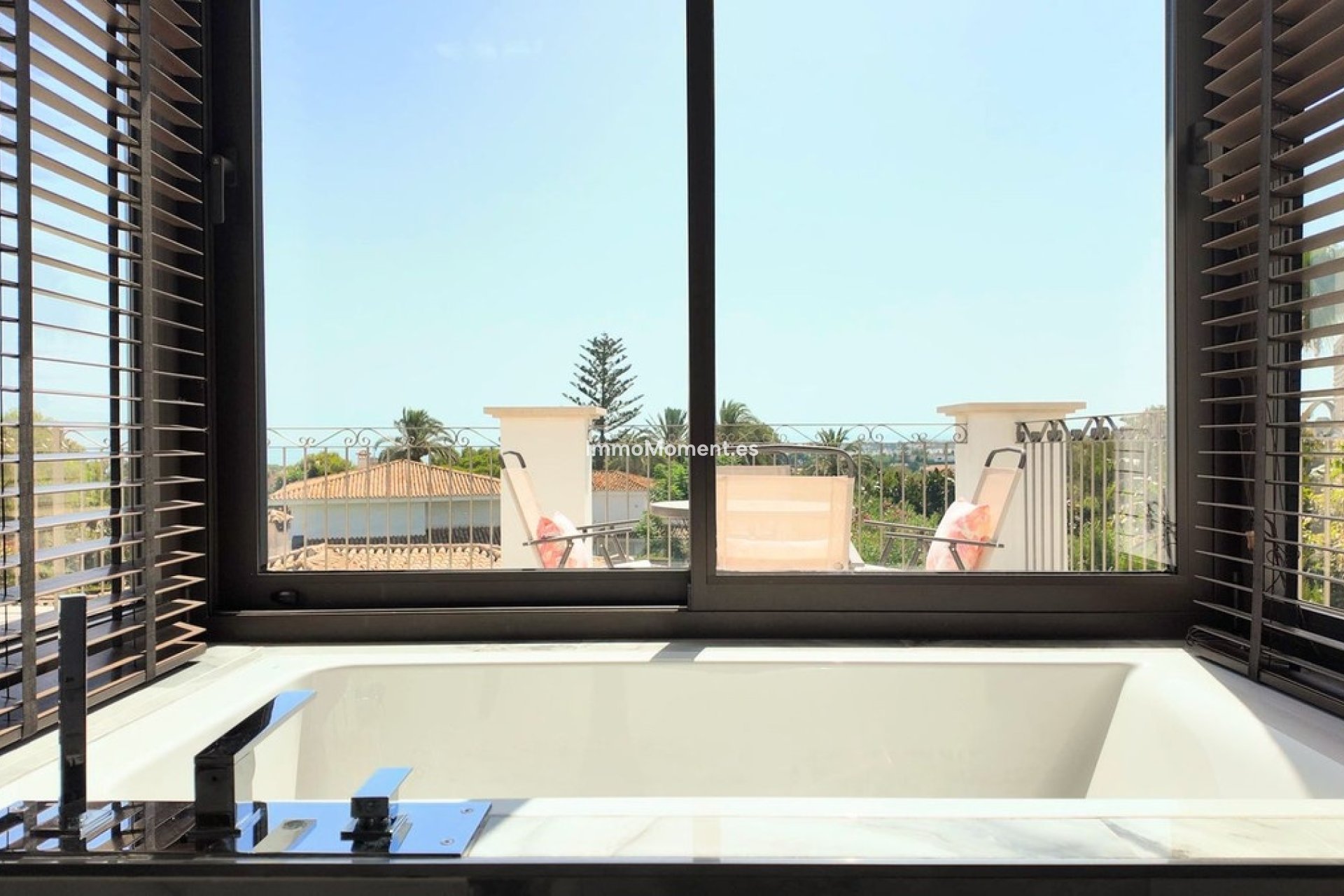 Reventa - Villa independiente - Estepona  - Estepona Centro