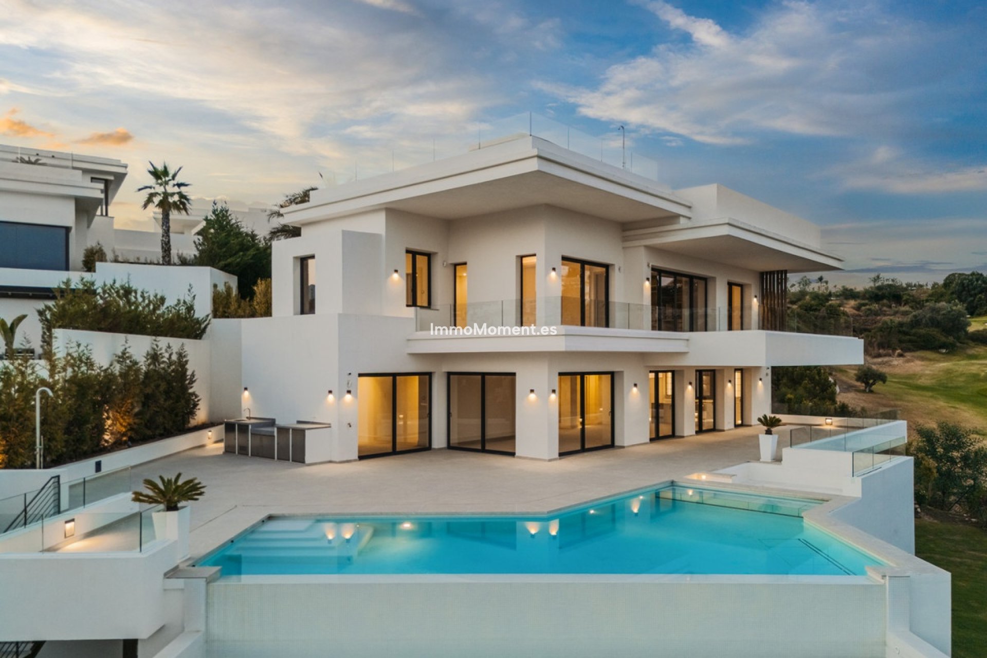 Reventa - Villa independiente - Estepona  - Estepona Centro