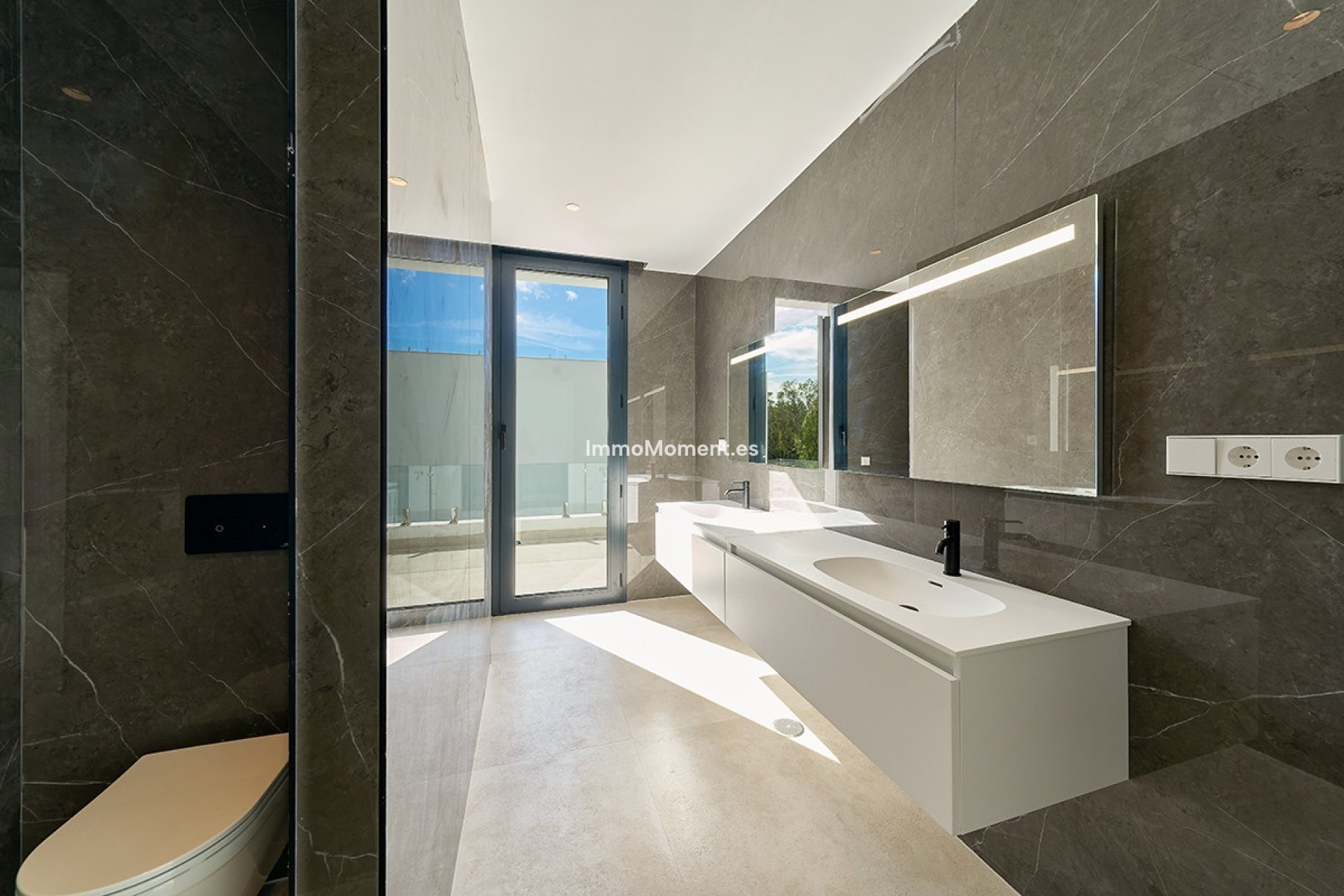 Reventa - Villa independiente - Estepona  - Estepona Centro