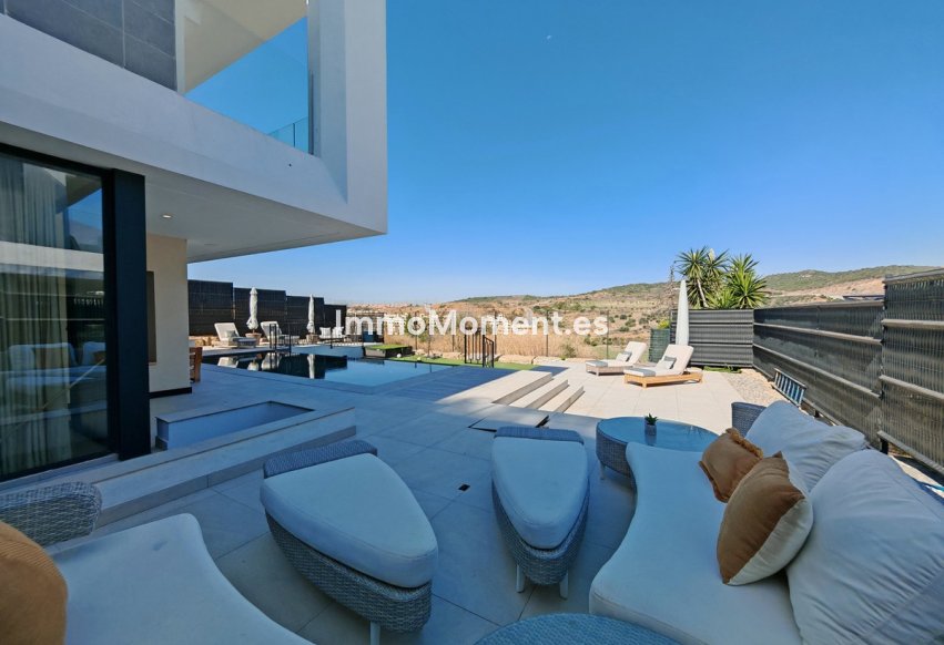 Reventa - Villa independiente - Estepona  - Estepona Centro
