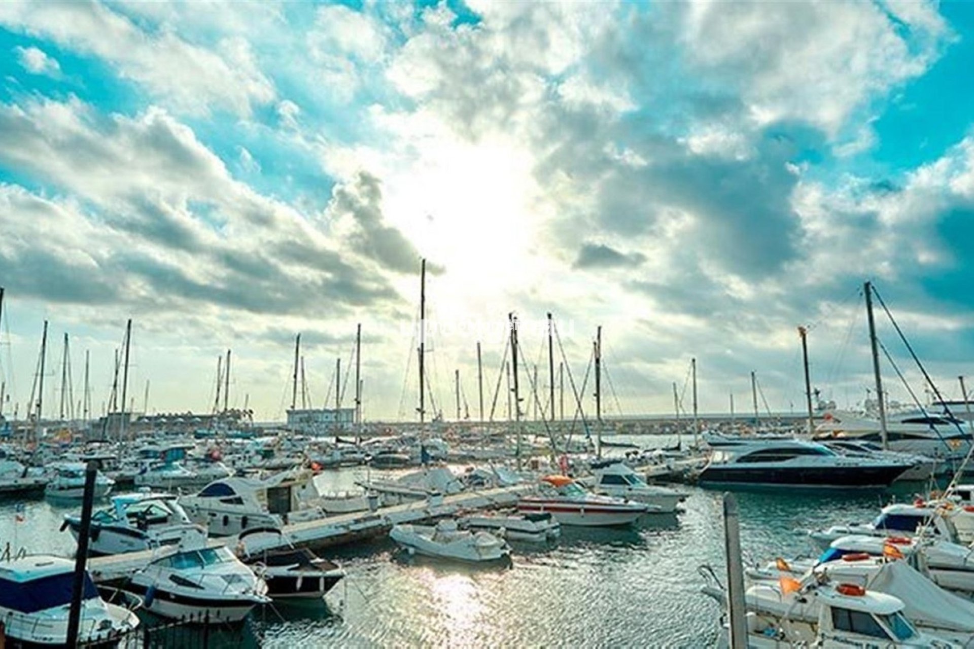 Reventa - Villa independiente - Estepona  - Estepona Centro