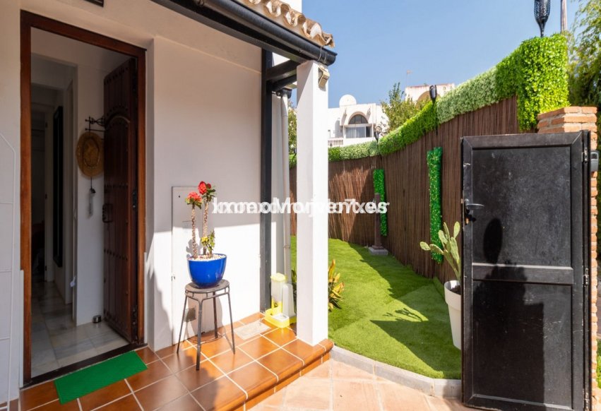 Reventa - Villa independiente - Estepona  - Estepona Centro