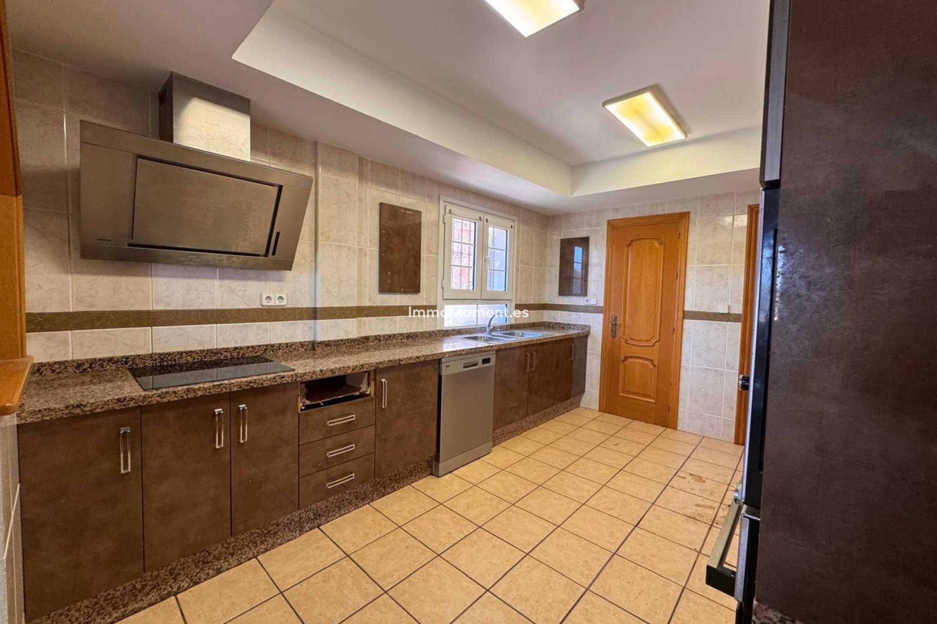 Reventa - Villa independiente - Estepona  - Estepona Centro