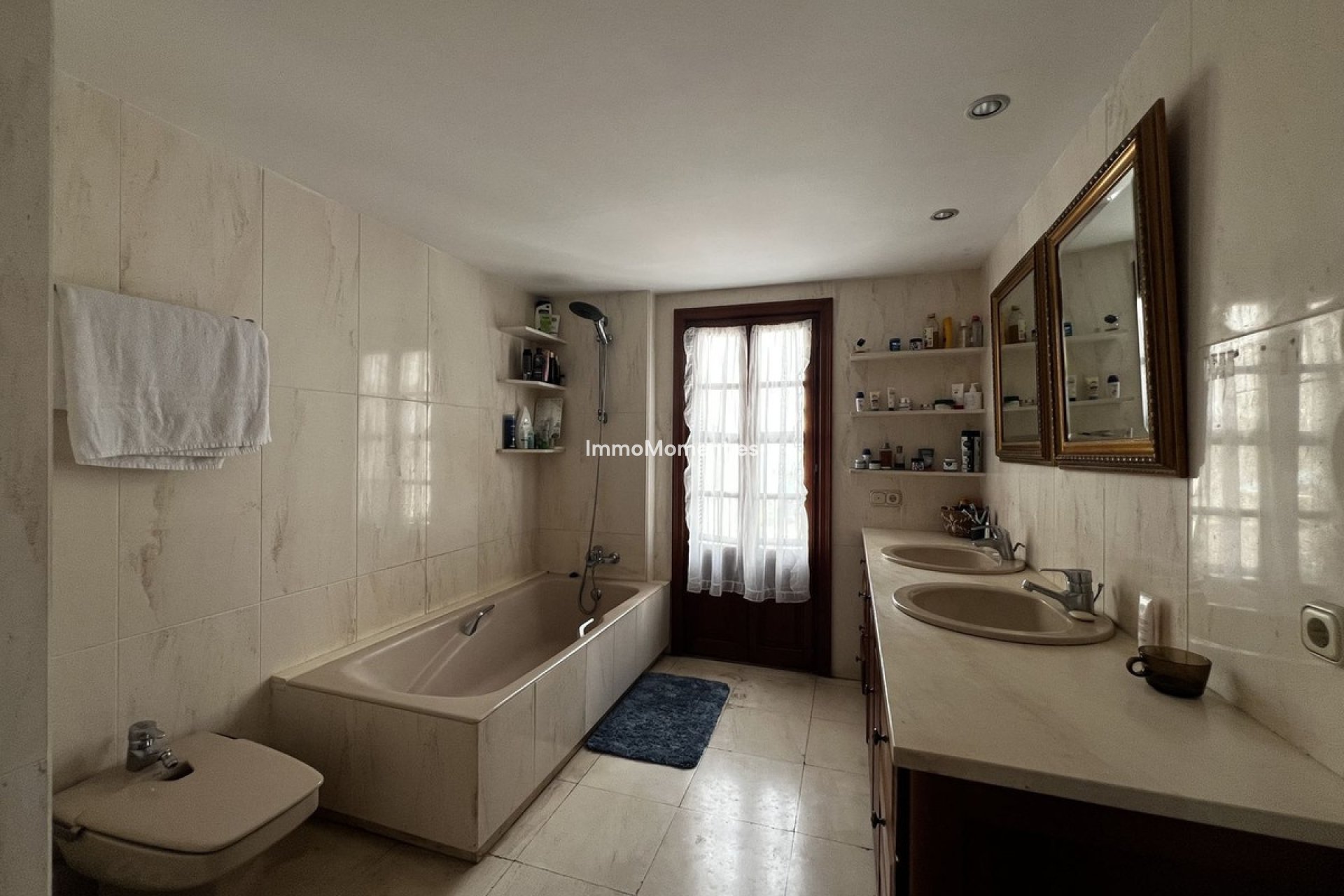 Reventa - Villa independiente - Estepona  - Estepona Centro
